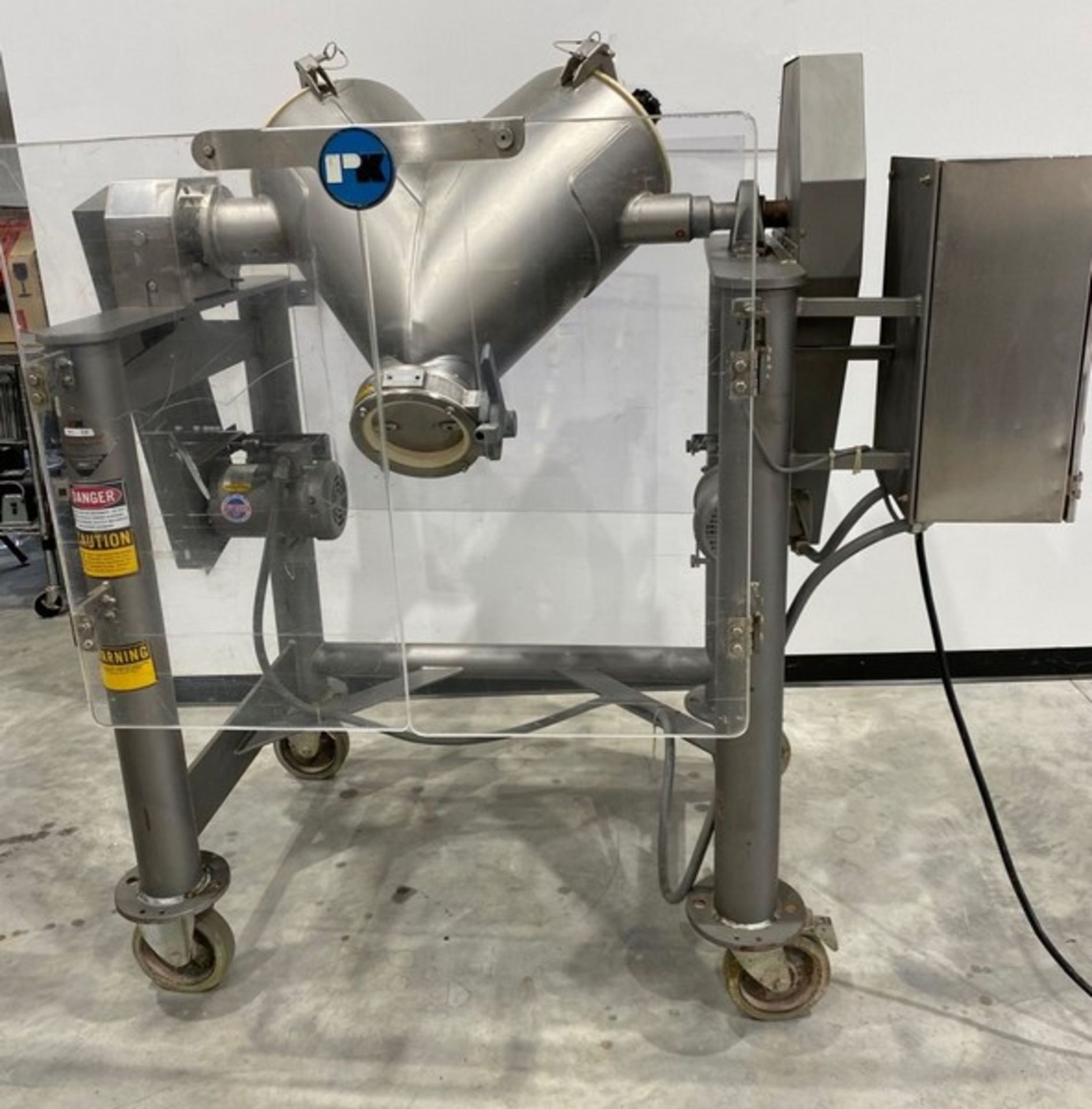 Patterson Kelley 2 CFT Twin Shell Vblender with Pin Bar. Serial: 406966. 60 Lbs/CFT Material