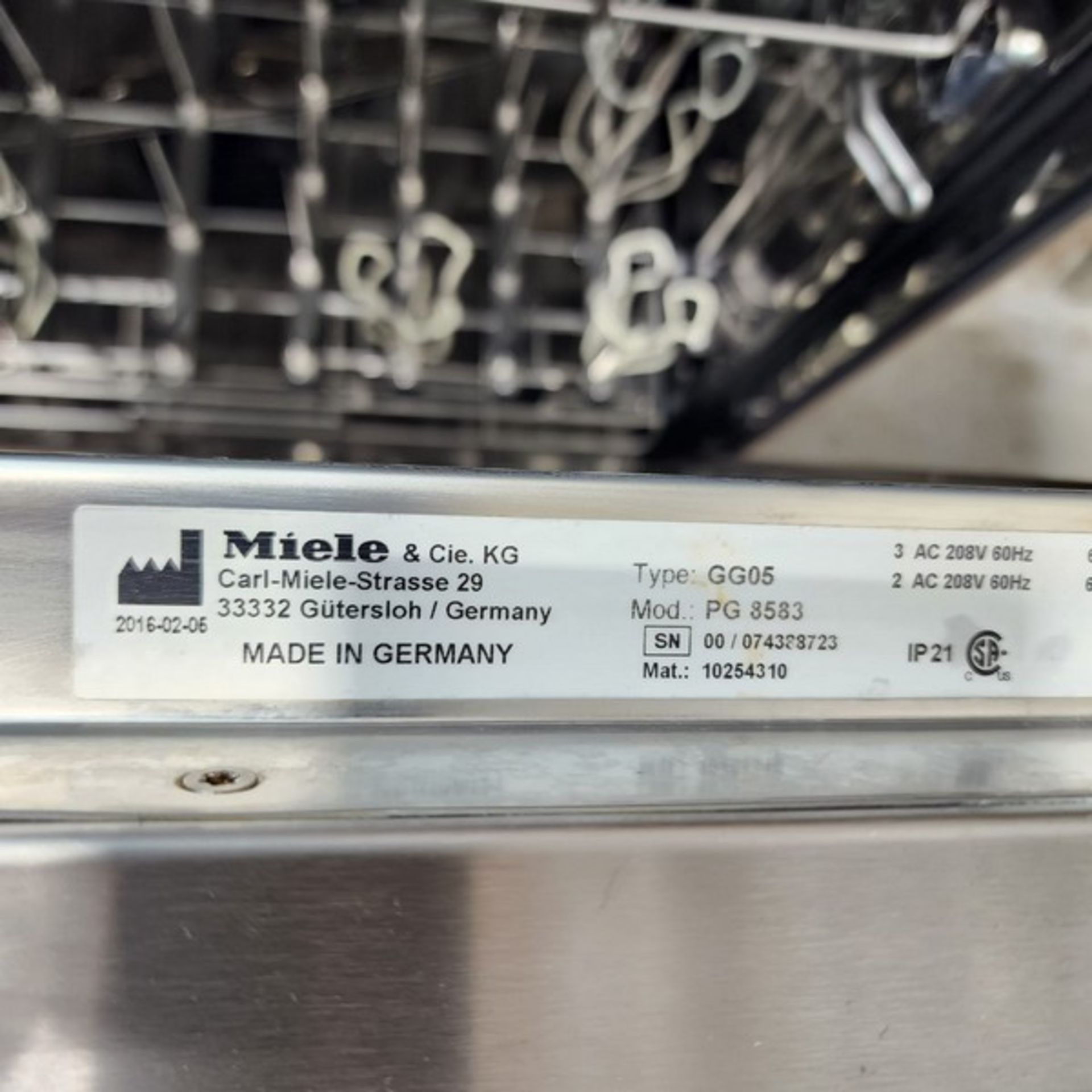 Miele Commercial Dishwasher high-quality Model PG 8583. Electric specifications: 208 volts, 60hz, - Image 7 of 7