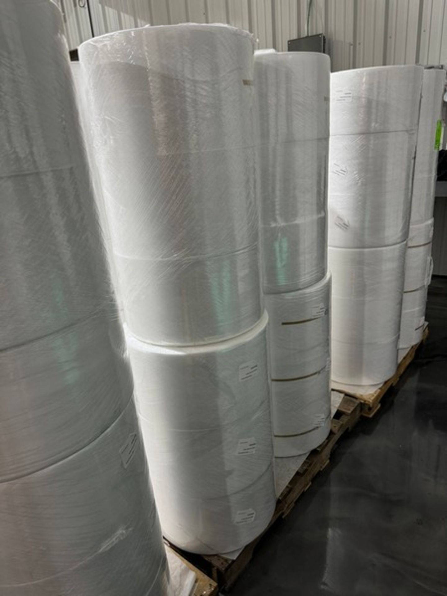 (96) Rolls of NEW Spun Bond, On 4-Pallets (LOCATED IN MOUNT HOME, AR) - Image 5 of 6