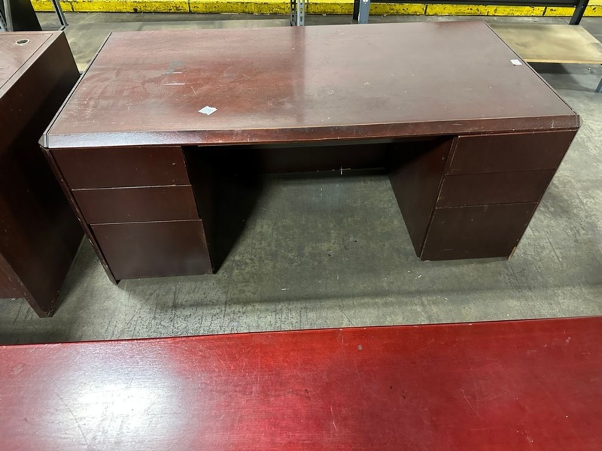 Desks: LOT (2) Desks & (2) Side Tables, 70" x 41" (red) & 70" x 35" side desk 48x24" (Located East - Bild 4 aus 5