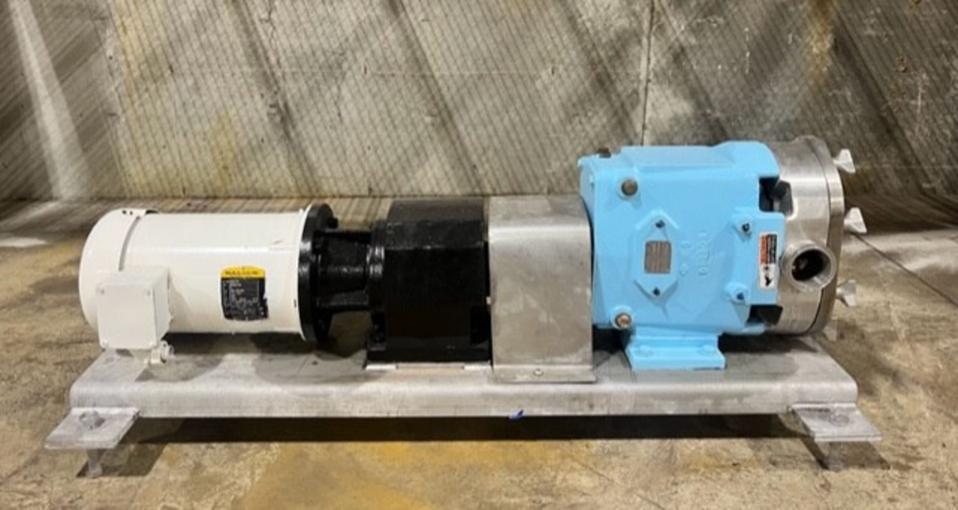 Waukesha Positive Pump, Model 060, S/N 318403 02 with 2.5" Inlet/Outlet, Stainless Rotors, Powered