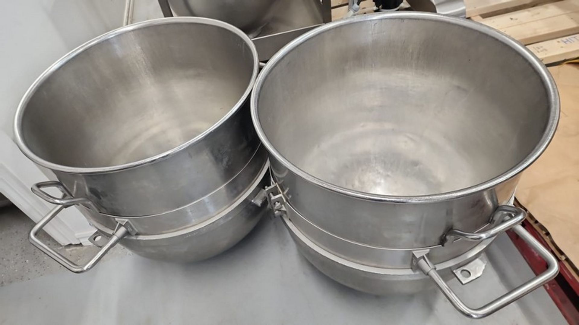 2 x Hobart 140Q Stainless original bowl Will fit a Hobart V1401 mixer (Item #103X) (Simple Loading