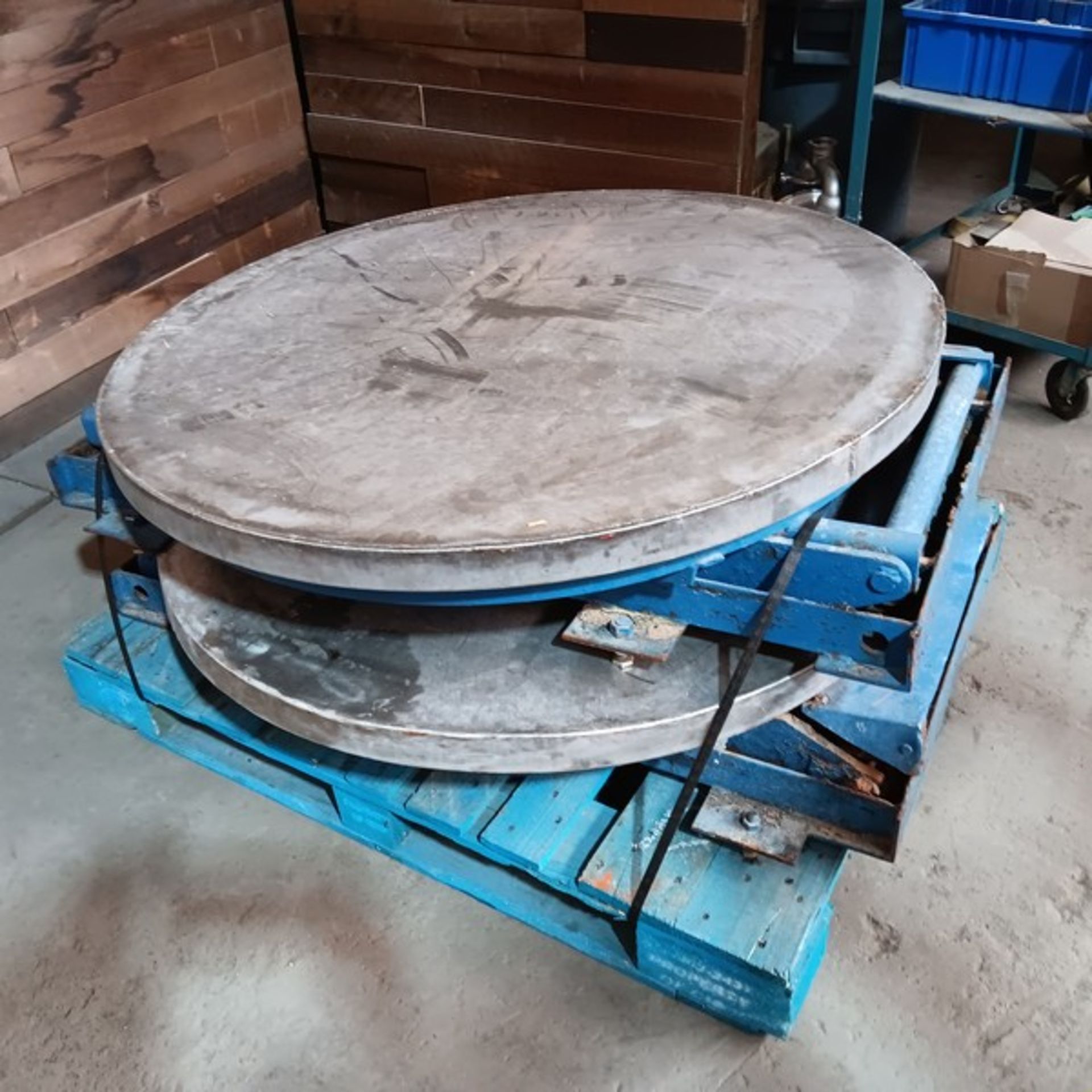 Scissor Lift Table with Aprox. 43" S/S Top (Loading Fee $50) (Located Fort Worth, TX)