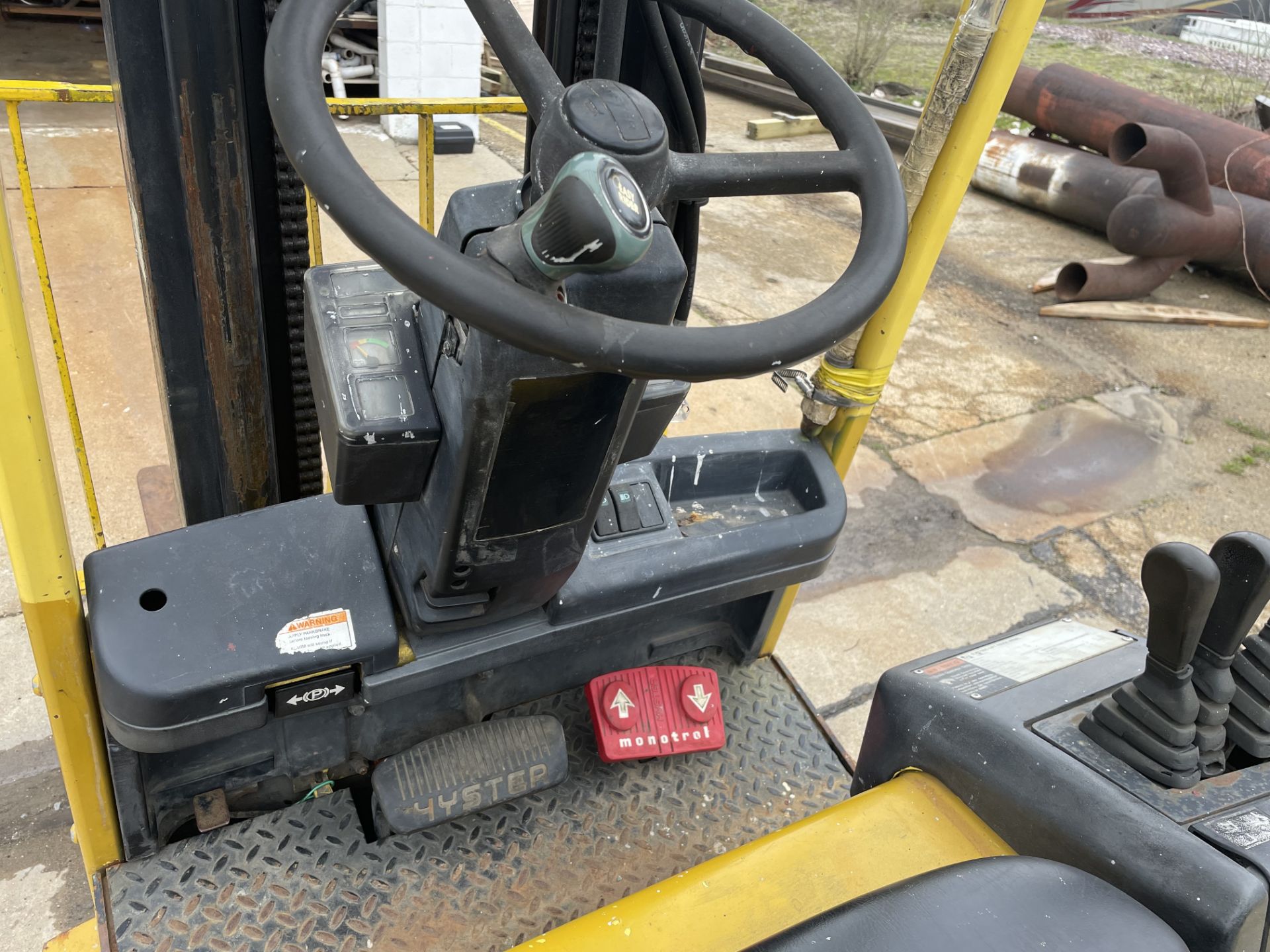 Hyster Electric Lift Truck, Model E40XMS, Serial D114V03157V; 36 V (Loading Fee $200) (Located - Image 4 of 6