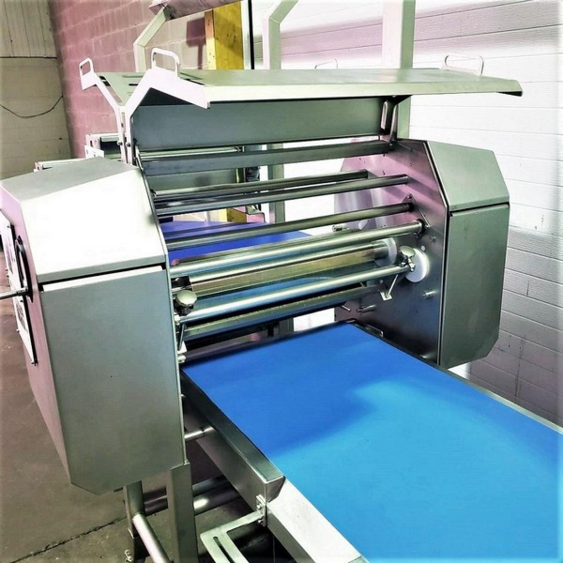 Tromp Bakery Line multi-purpose S/S Combines Dough and Flour Depositin, With Roller Sheeting, Fold - Image 4 of 11