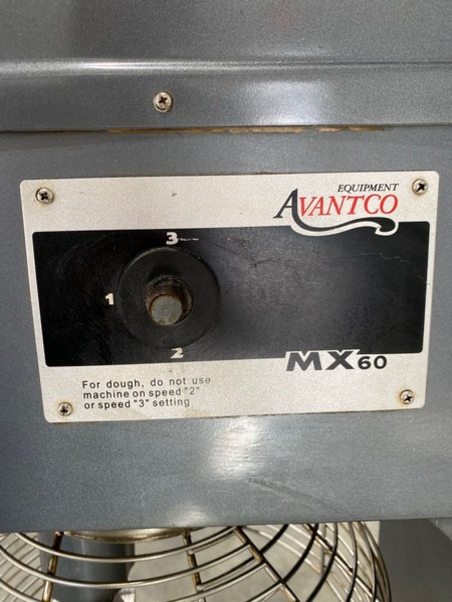 Avantco MX60 Mixer. Serial: 03 0021 16, 60Qt capacity. 240 Volts, 3 Phase, 60 Hz. Bowl is stainless - Bild 5 aus 5