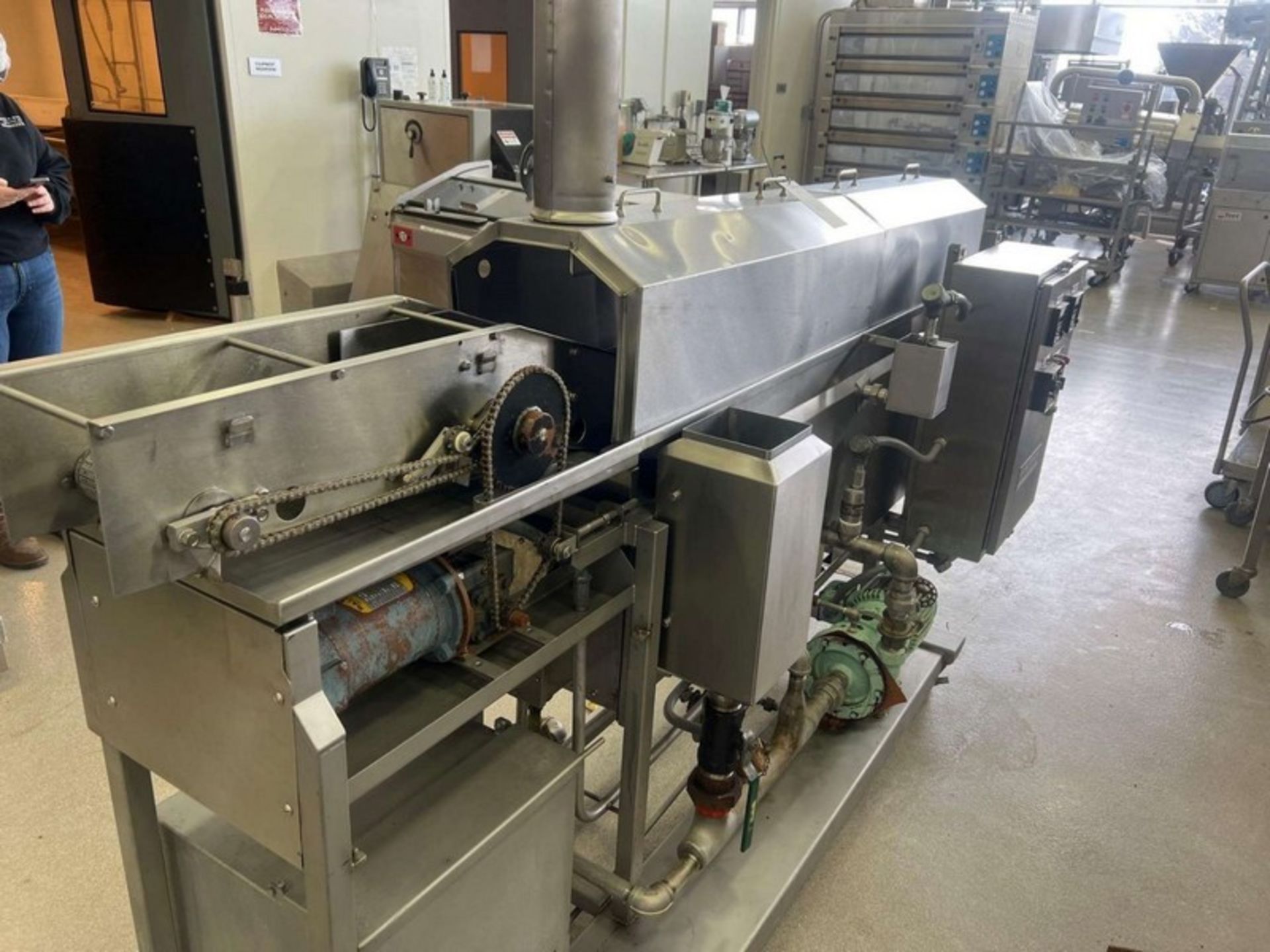 Heat and Control Fryer Used Heat and Control Continuous Fryer with: Conveyor dimensions: -- - Image 5 of 12