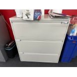 Filing cabinet: 18"x36" x 41" h White (Located East Rutherford, NJ) (NOTE: REMOVAL 2-DAYS ONLY