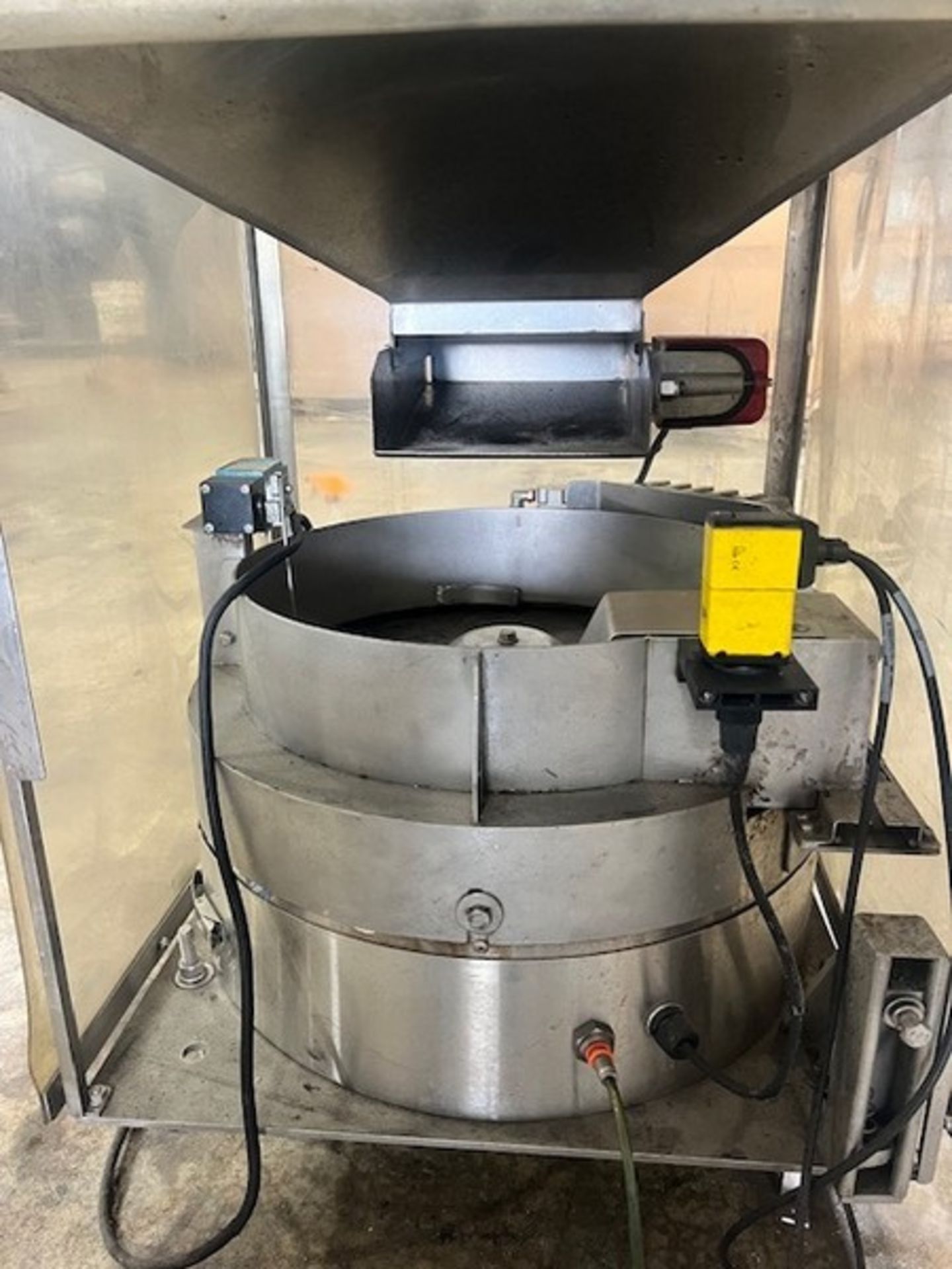 Velocity Cap Unscrambler, S/N 041AL201983 - 52853 (2012) (Load Fee $100) (Located Harrodsburg, KY) - Bild 3 aus 9