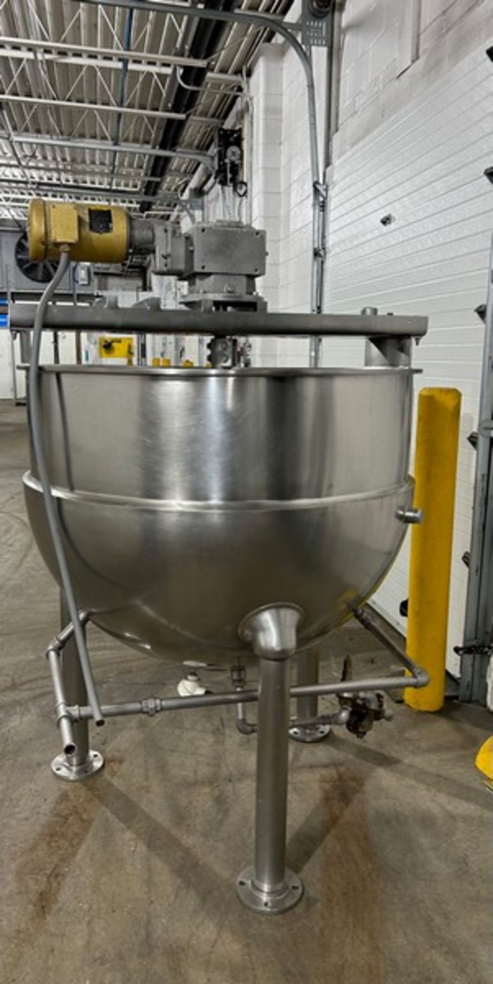 Groen 200 Gal. Sanitary S/S Jacketed Mixing Kettle with Sweep, Scrape Mixer (Located Rahway, NJ)