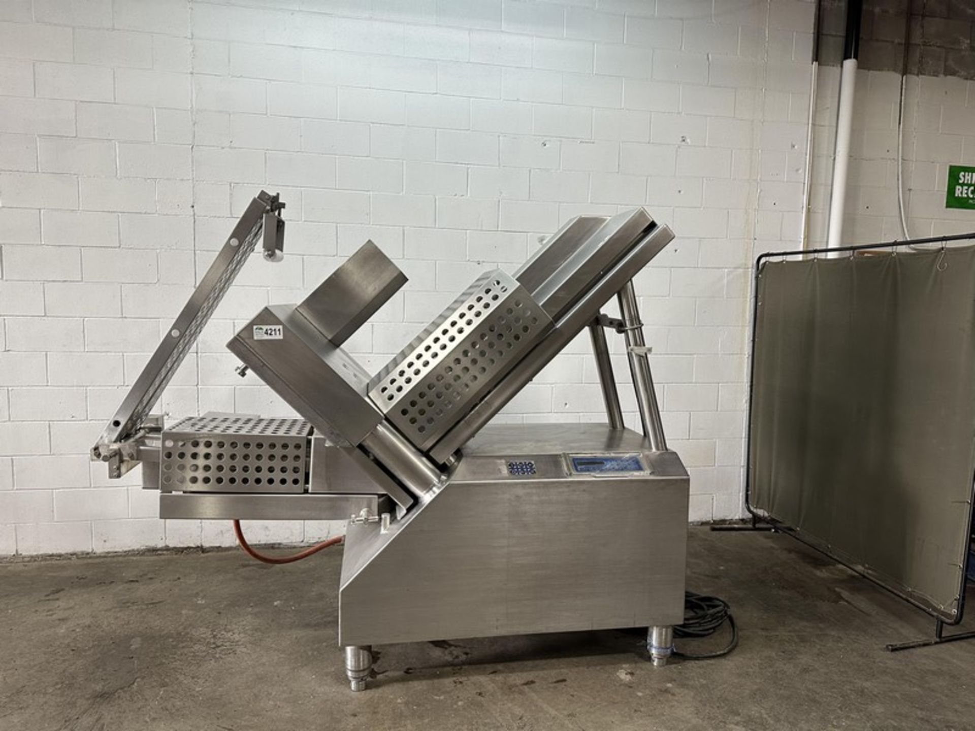 Weber Slicer, Model CCS 5000 with Up to 500 Slicers Per Min. Capacity, Conveyor Length 58",