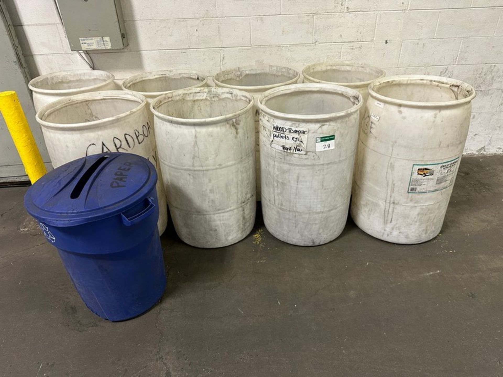 Plastic Drum - LOT (8pcs) 55 Gallon Natural (Located East Rutherford, NJ) (NOTE: REMOVAL 2-DAYS ONLY - Bild 2 aus 2