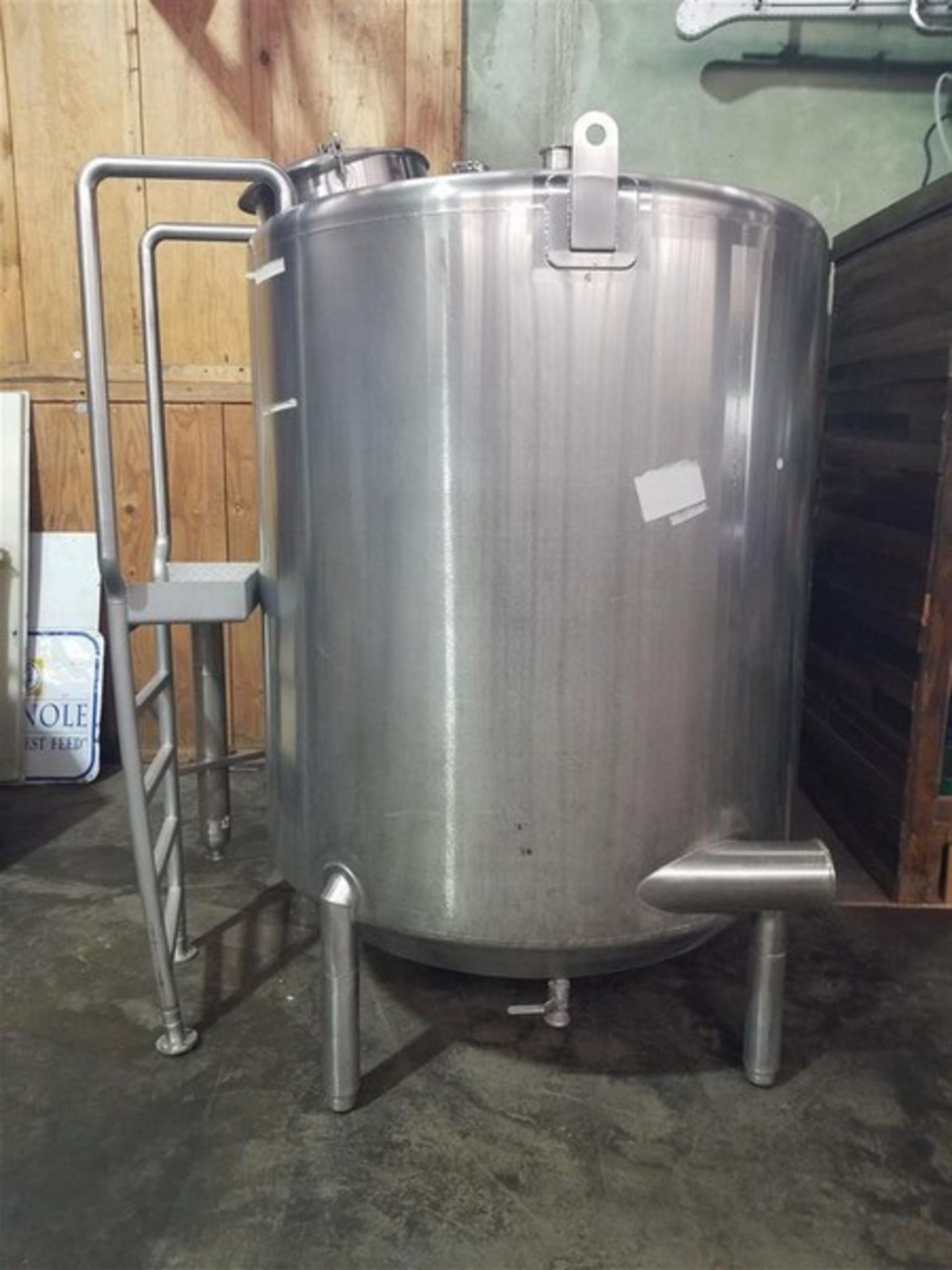 A & B 824 Gal. S/S Process Tank Model 800 GVSST, S/N 50916301, Enclossed, Aprox. 60 x 72, Year