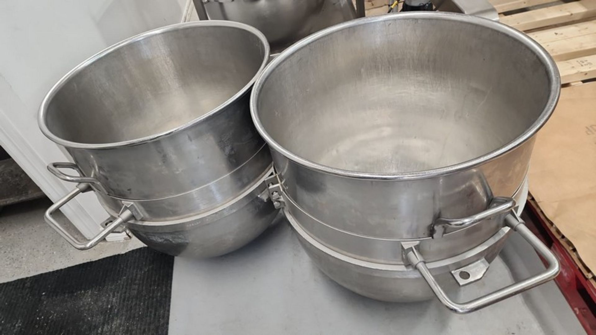 2 x Hobart 140Q Stainless original bowl Will fit a Hobart V1401 mixer (Item #103X) (Simple Loading - Bild 2 aus 4