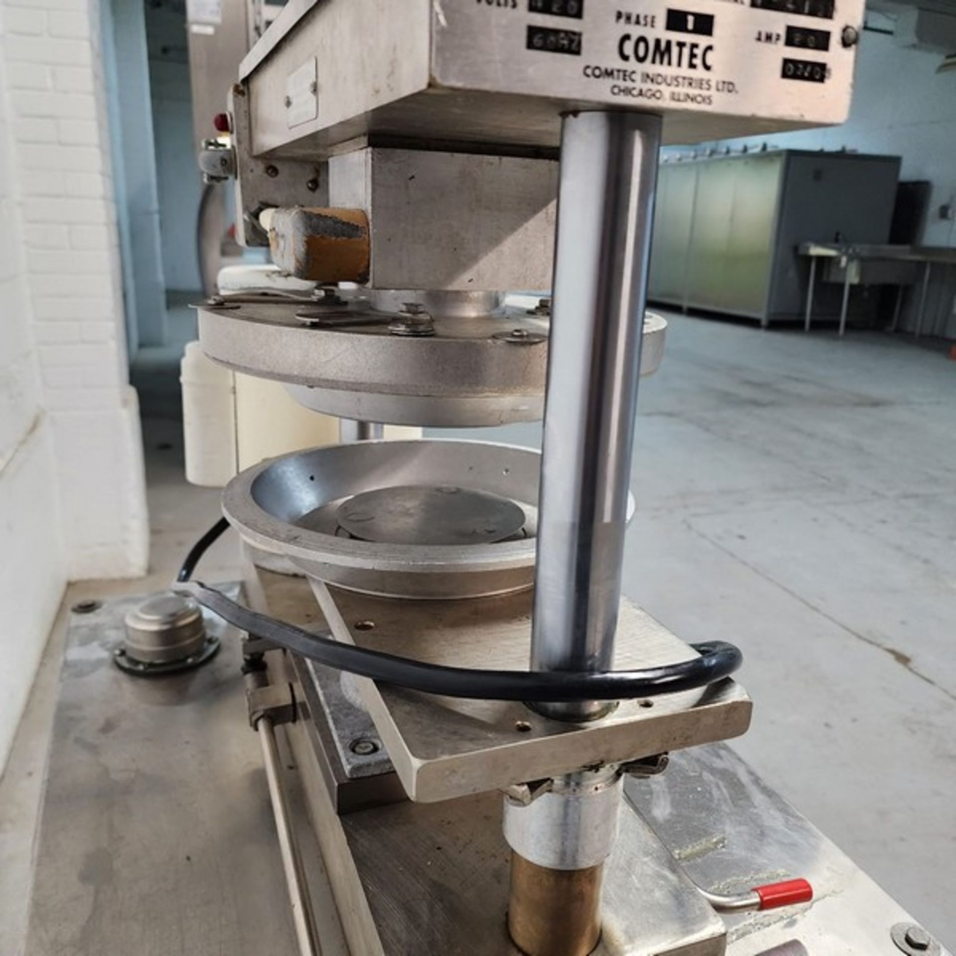 Comtec pie press model 1100 120 volts in good working condition (Item #103T) (Simple loading Fee $ - Image 4 of 6