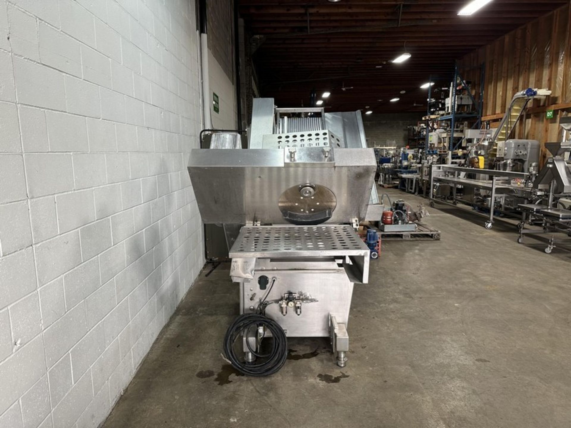 Weber 304 S/S Heavy Duty Circular Slicer, Model CCS7000 with 16" Cutting Diameter, 600 Cuts Per - Image 3 of 18