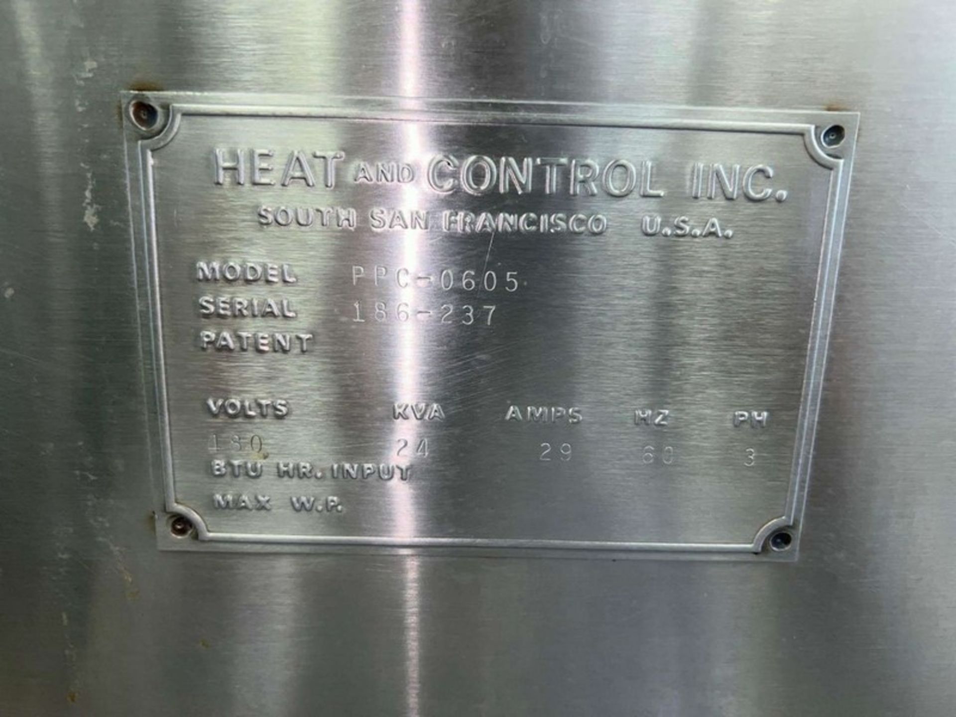 Heat and Control Fryer Used Heat and Control Continuous Fryer with: Conveyor dimensions: -- - Image 2 of 12