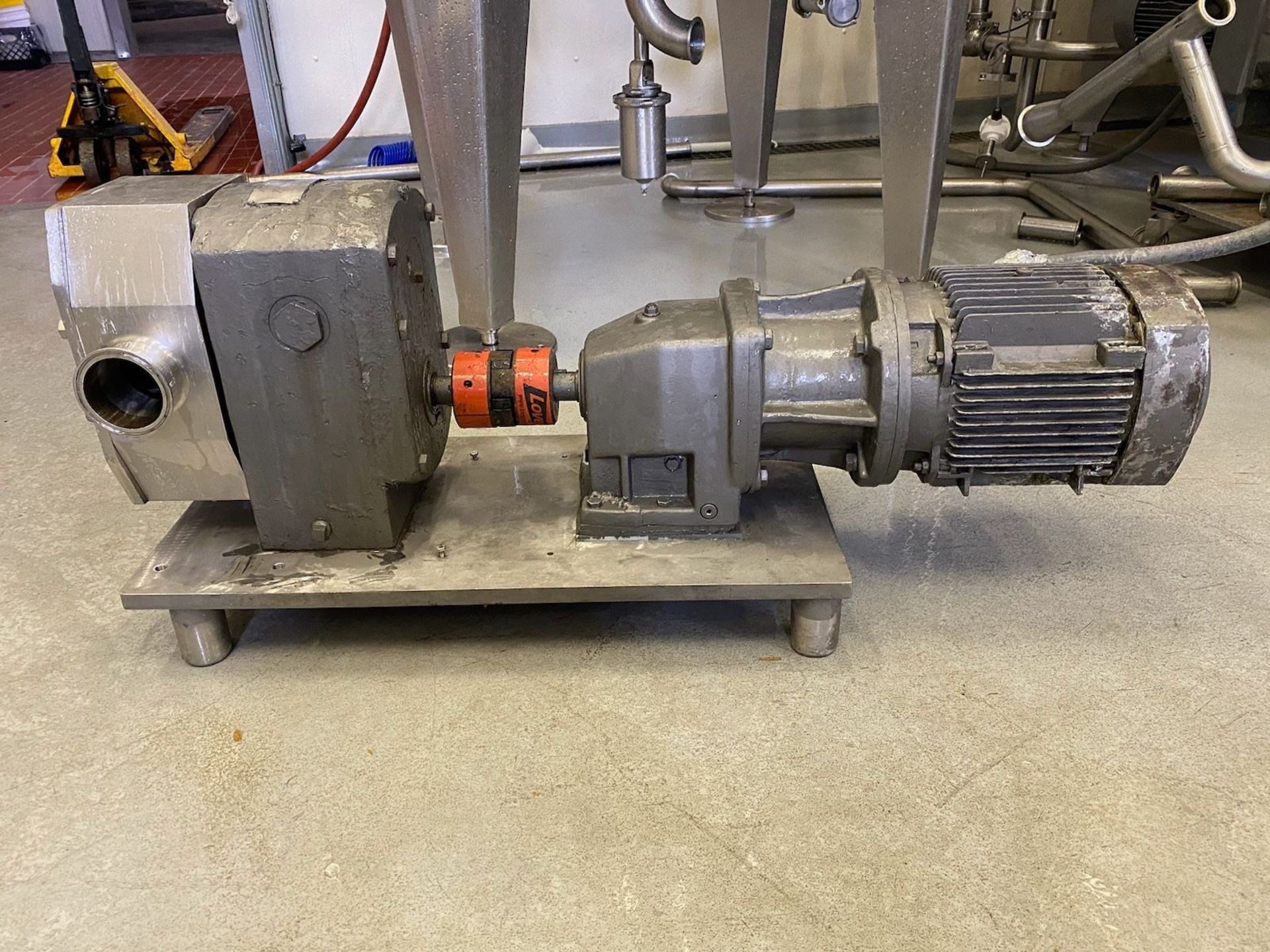 Positive Pump: INLET 2 1/2"; OUTLET 2 1/2"; 230V /460 (Loading Fee $100) (Located Dixon, IL)