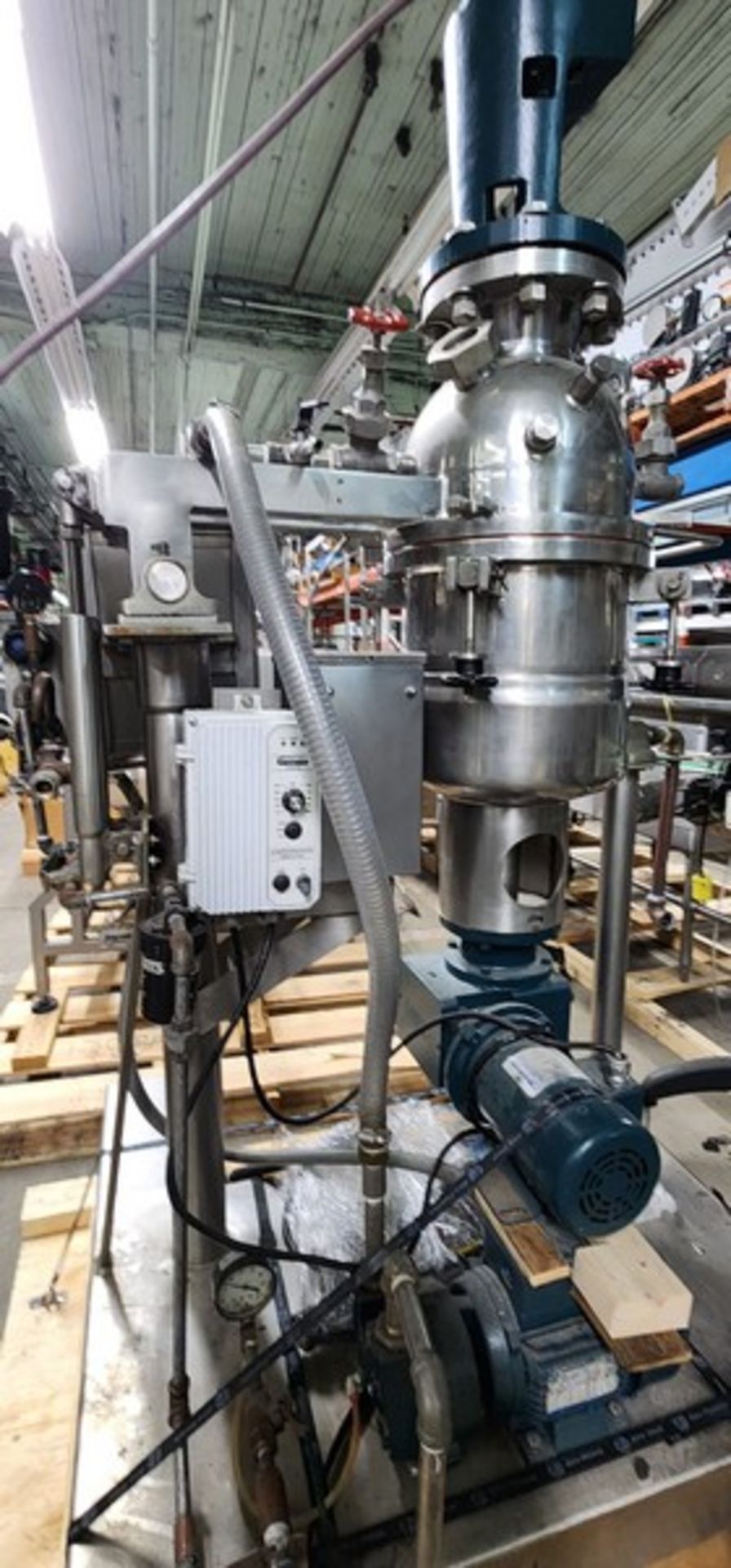 Experimental dover/Groen Reactor 5 Gal scrape surface/top lithnin mixer & vacuum motor's voltage 240 - Image 2 of 9