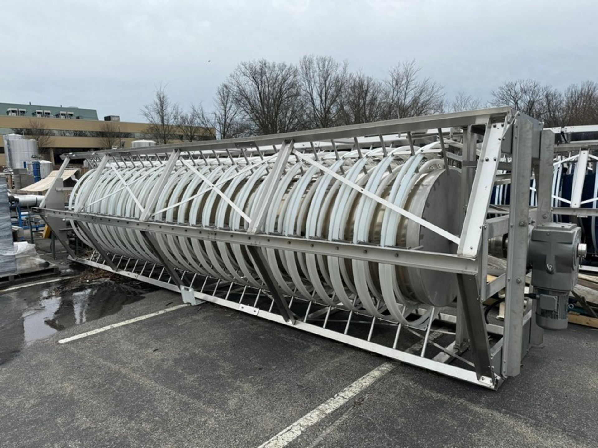 Spiral Conveyor System, Overall Height: Aprox. 27 ft. H x 16" W Conveyor Bed, with Top Mounted Drive - Image 2 of 7