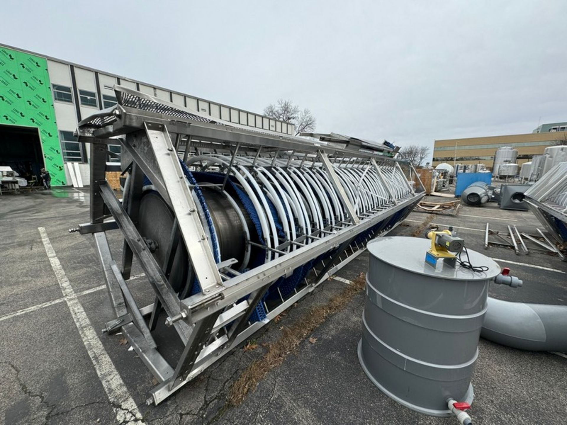 Spiral Conveyor System, Overall Height: Aprox. 27 ft. H x 16" W Conveyor Chain, with Top Mounted - Image 4 of 9