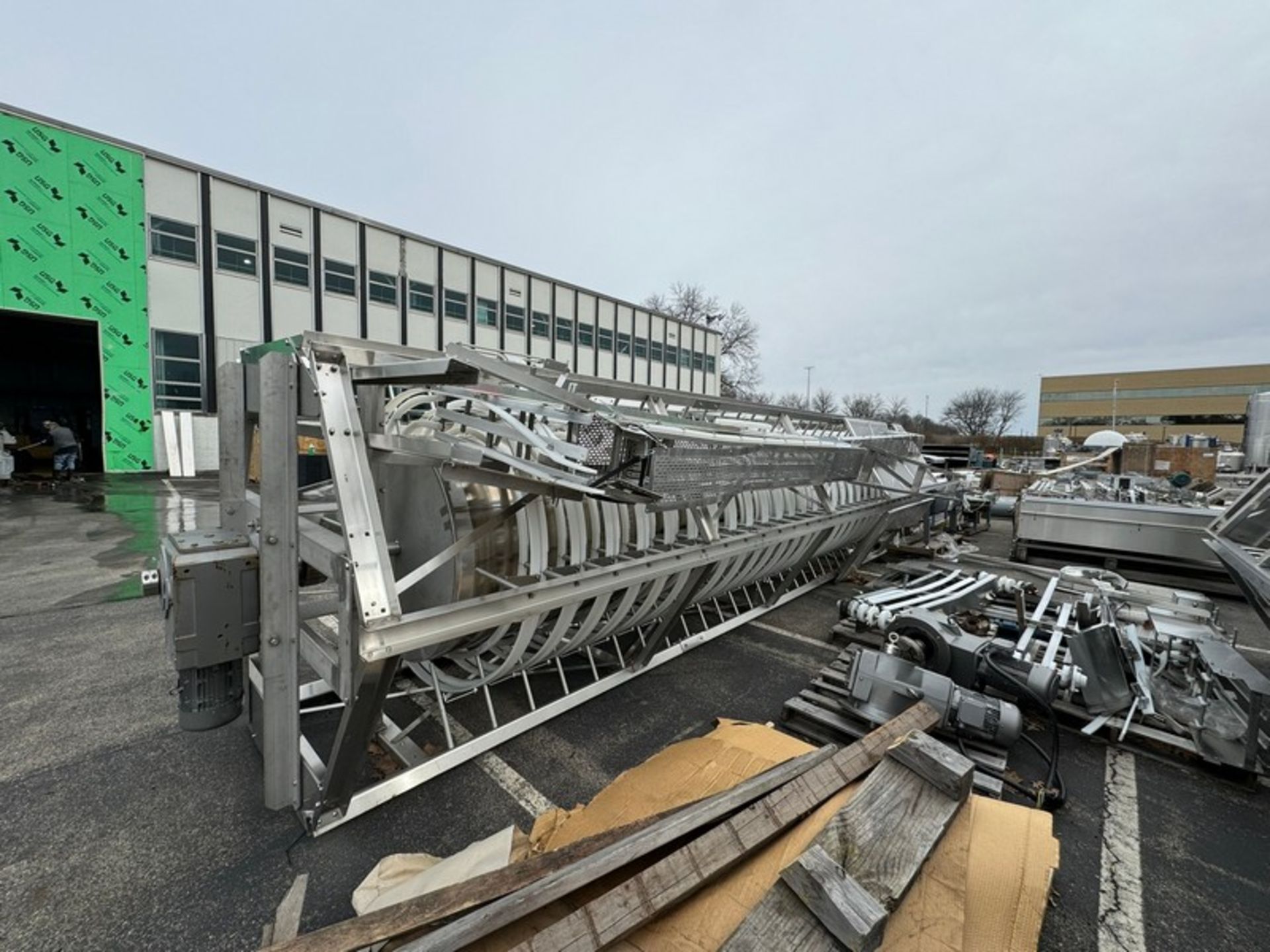 Spiral Conveyor System, Overall Height: Aprox. 27 ft. H x 16" W Conveyor Bed, with Top Mounted Drive - Image 5 of 7