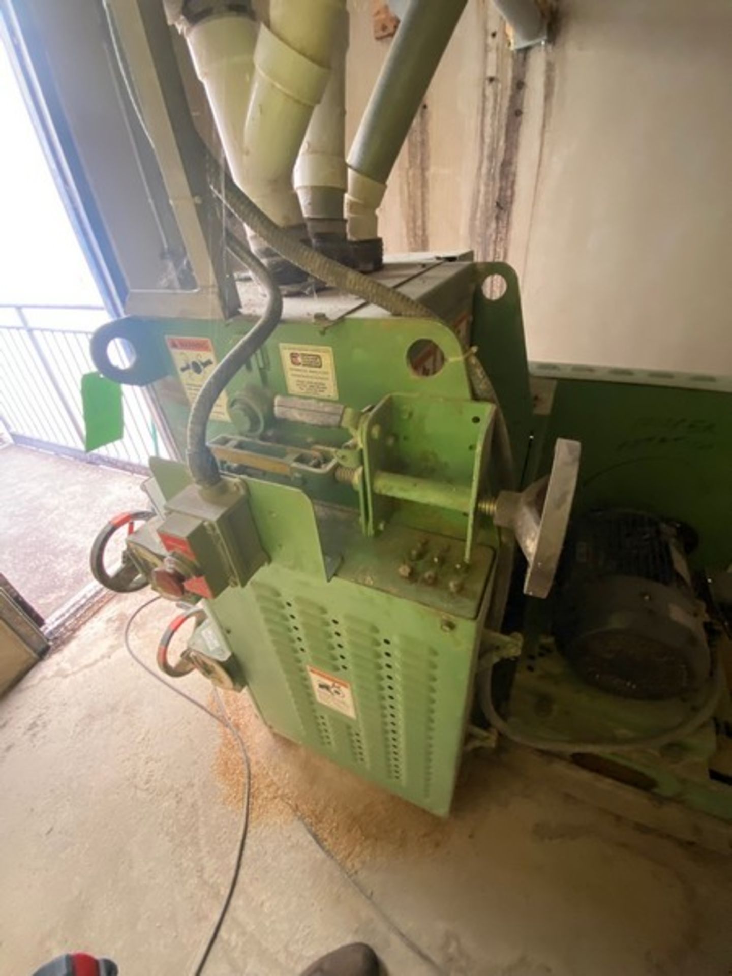 Roskemp 20 hp Mill, with 1470 RPM Motor, 200/400 Volts (OL37) (RIGGING, LOADING, & SITE - Image 3 of 16