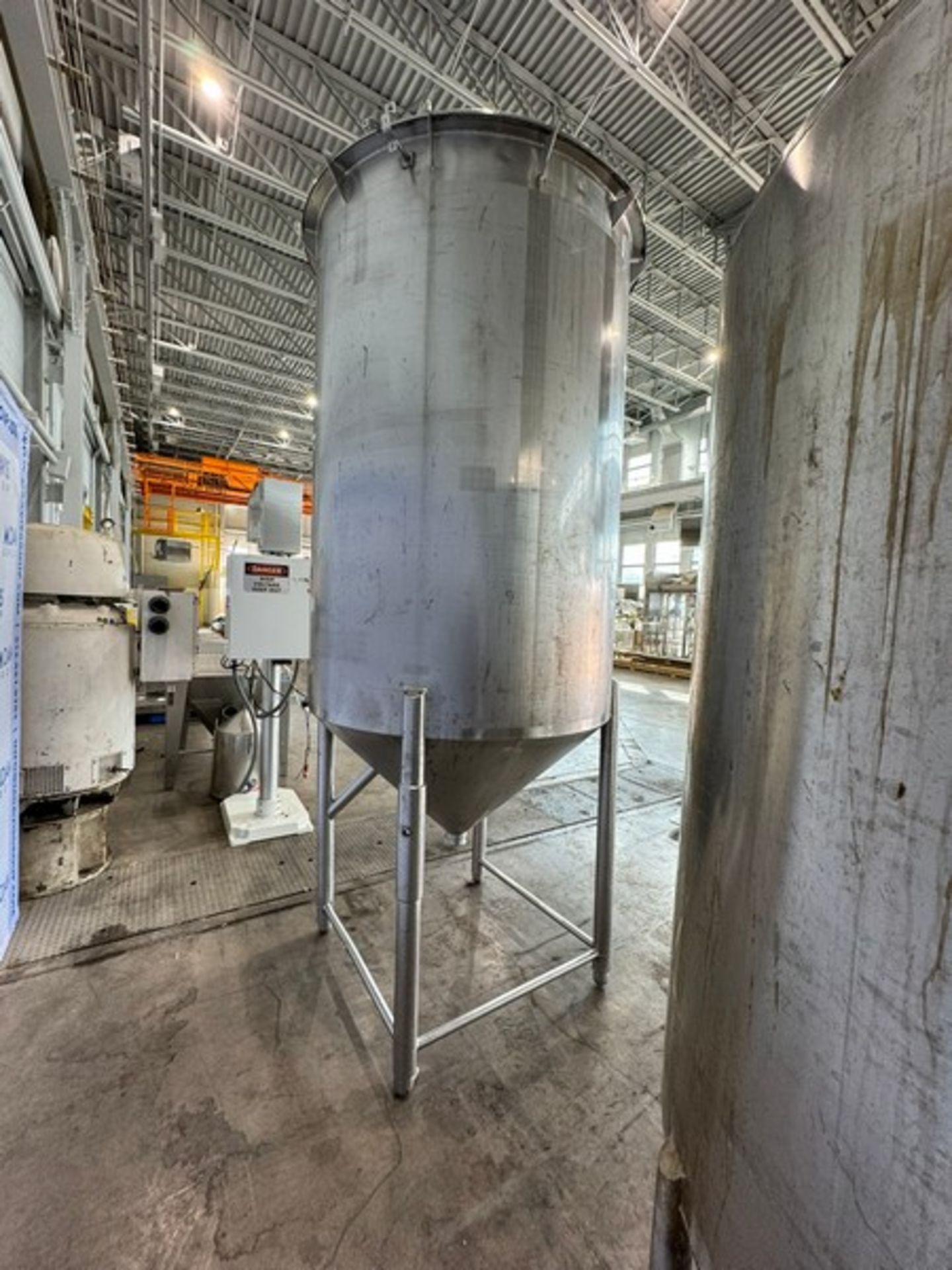 Walker 600 Gal. S/S Single Wall Tank, M/N CB, S/N 4228, 304 SS, with Cone Bottom, with Aprox. 3" - Image 7 of 12