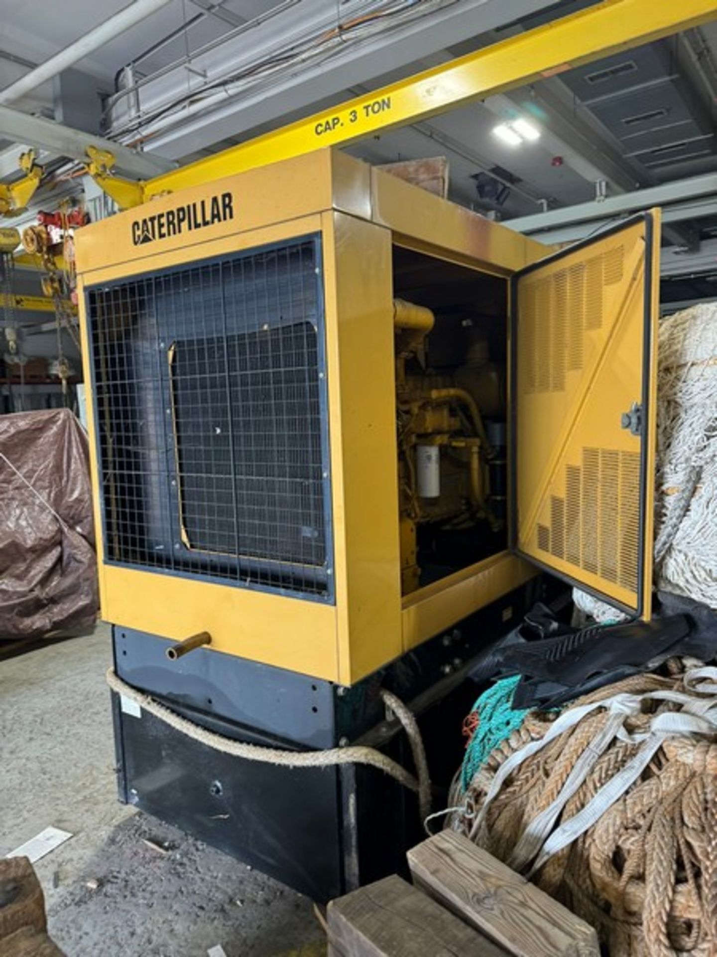 CAT 3306 Generator, S/N 9NR05455, 285 KW, with Bottom Mounted Fuel Tank (LOCATED IN GLOUCESTER, MA) - Image 3 of 12