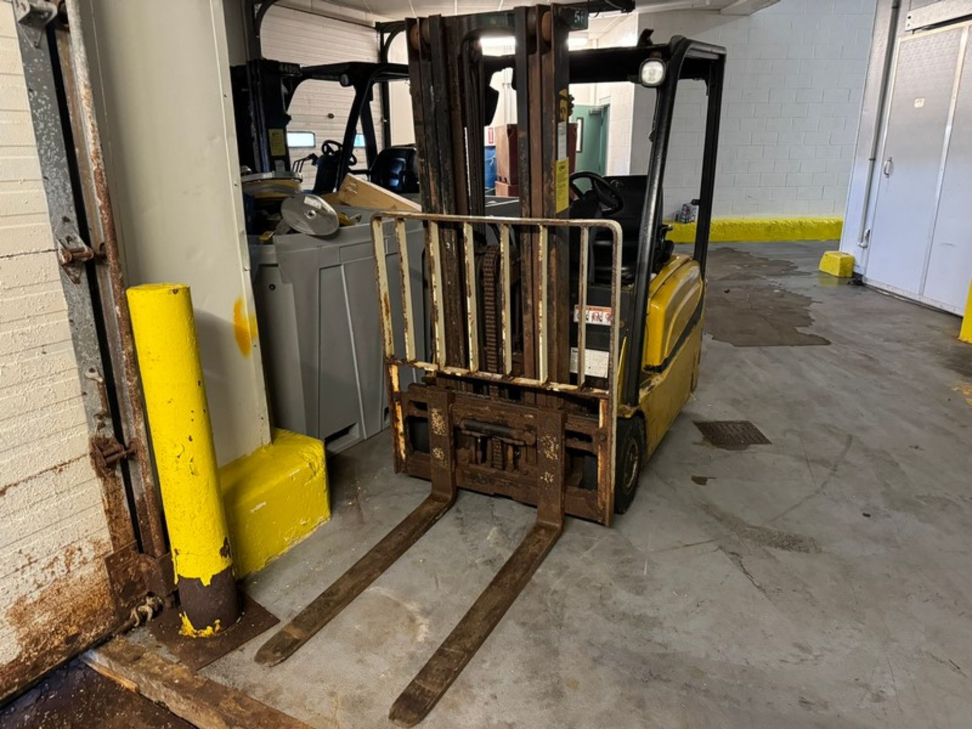 YALE 3,450 lb. Sit-Down Electric Forklift - Image 3 of 7