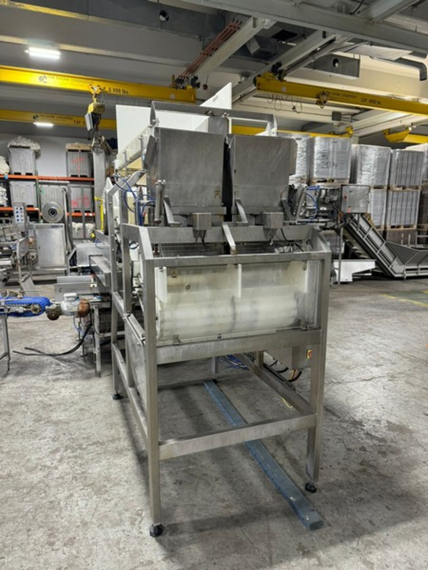 POLS Dual Lane Flow Portioner, with Dual Conveying Lanes with Aprox. 13-3/4" L Cleats, with Load - Image 5 of 11