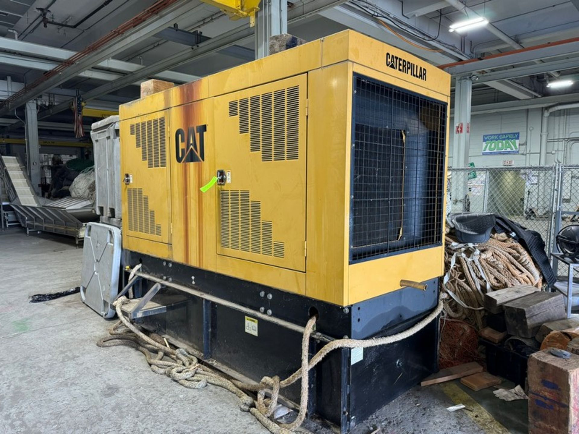 CAT 3306 Generator, S/N 9NR05455, 285 KW, with Bottom Mounted Fuel Tank (LOCATED IN GLOUCESTER, MA) - Image 2 of 12