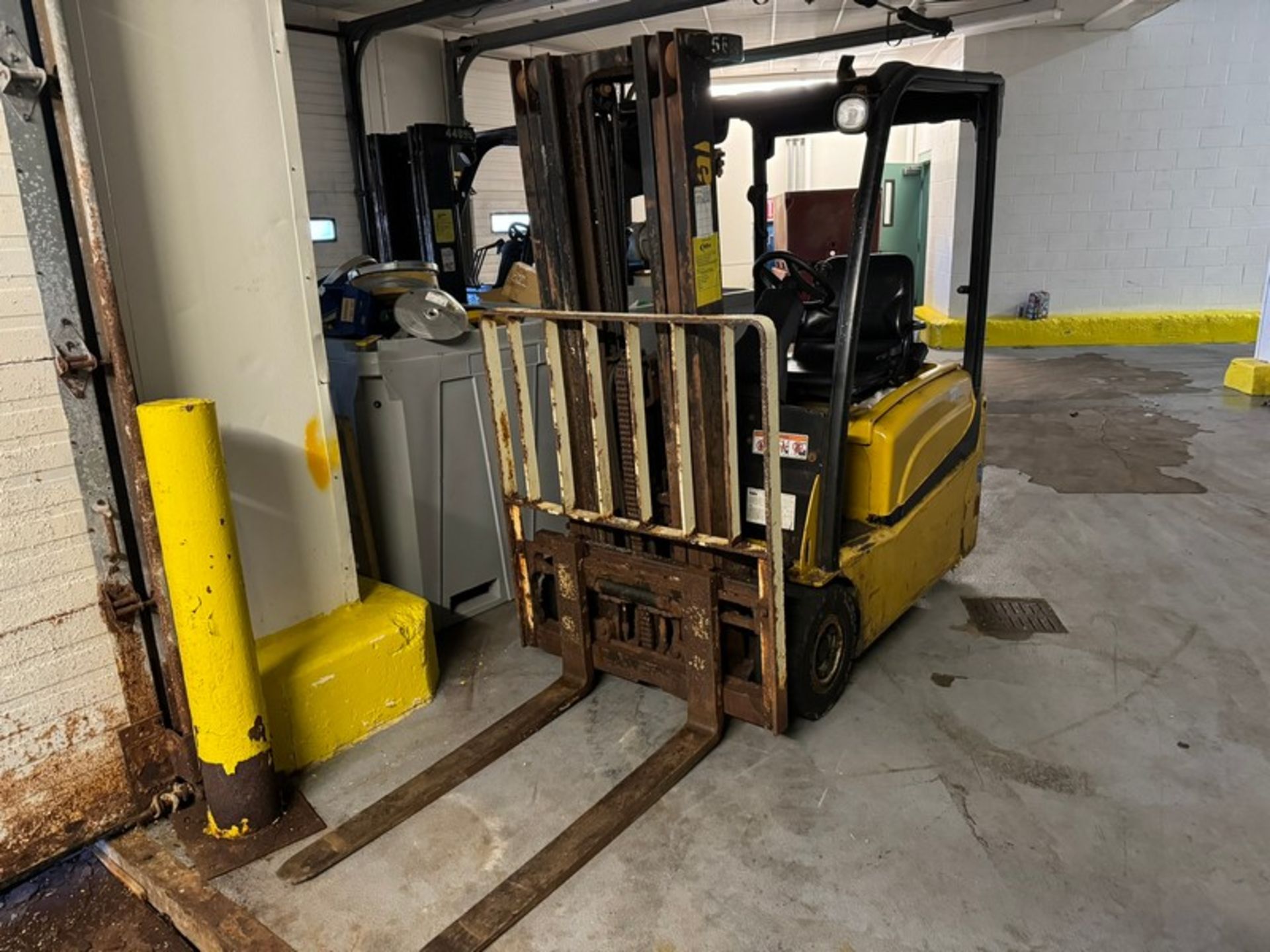 YALE 3,450 lb. Sit-Down Electric Forklift - Image 2 of 7