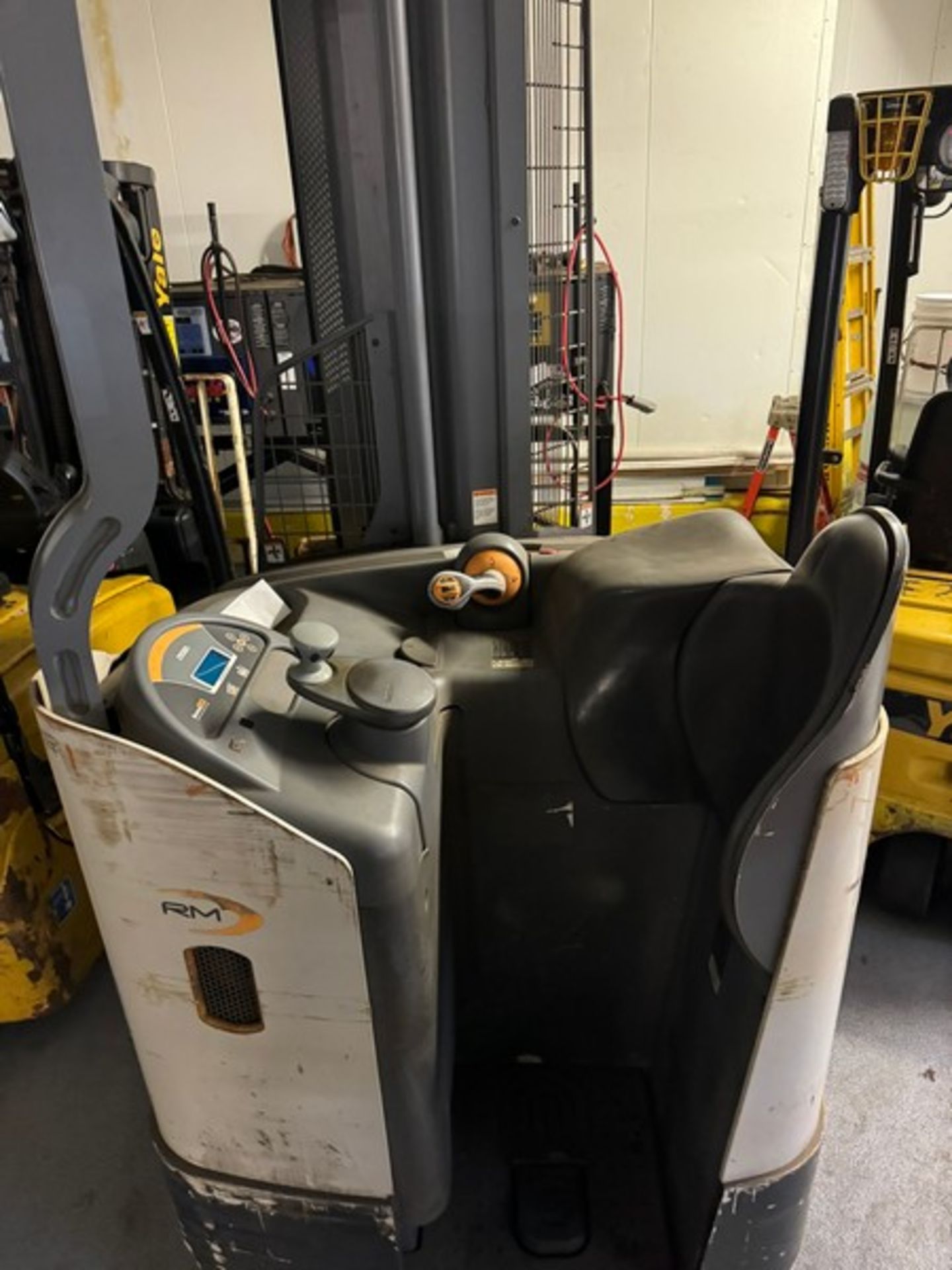 Crown Stand-Up Electric Forklift - Image 4 of 11