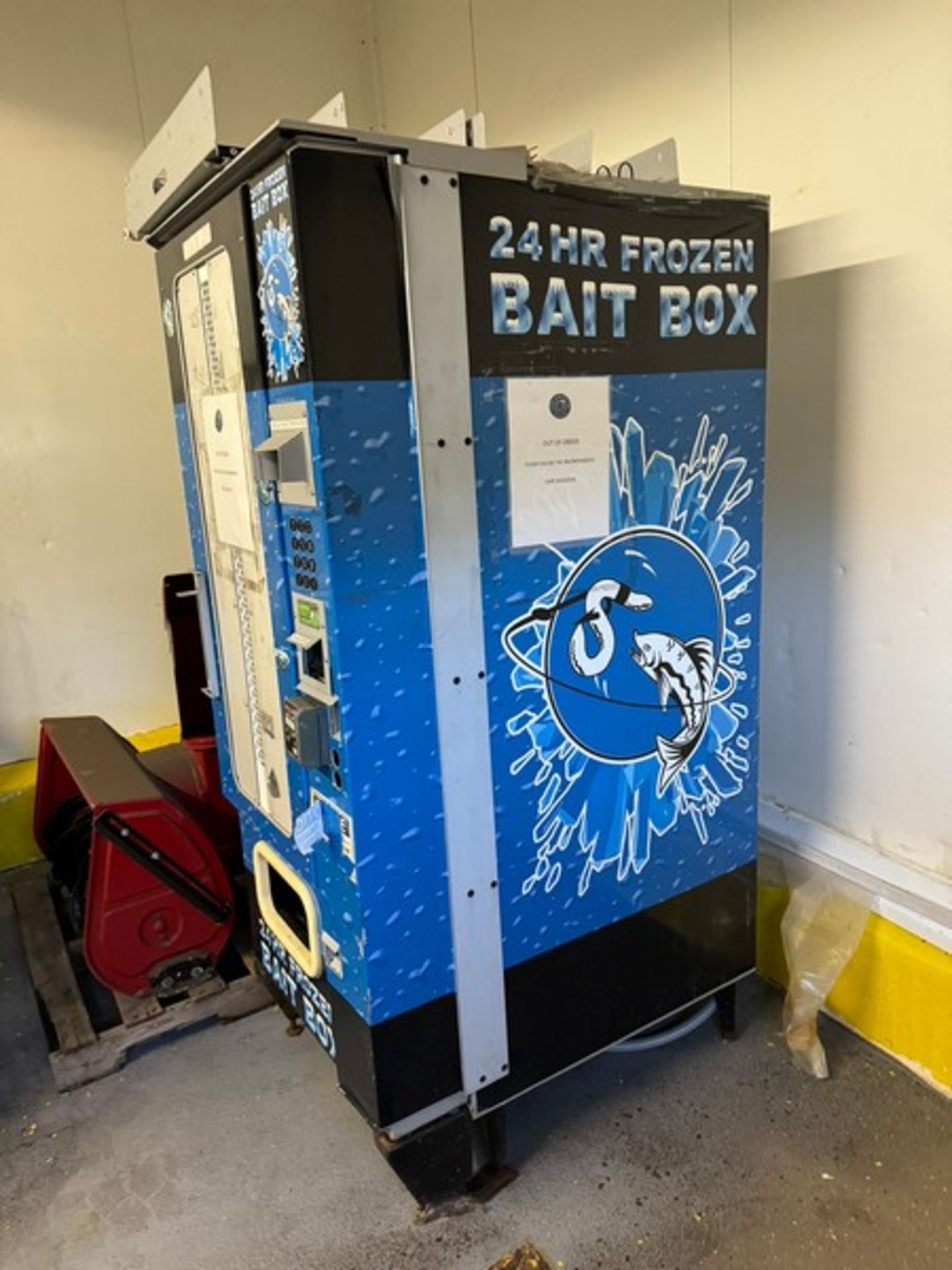 24 Hr. Frozen Bait Box Ice Machine - Image 2 of 3
