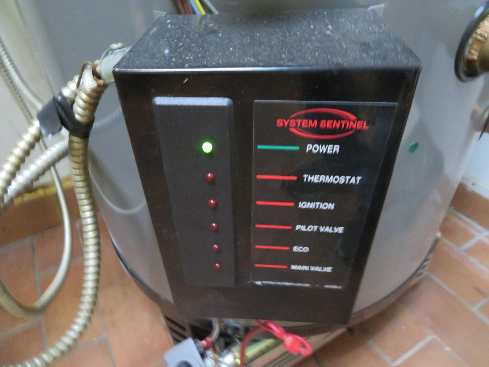 RHEEM hot water tank cap 69 gallon ( 2 months old) - Image 5 of 5
