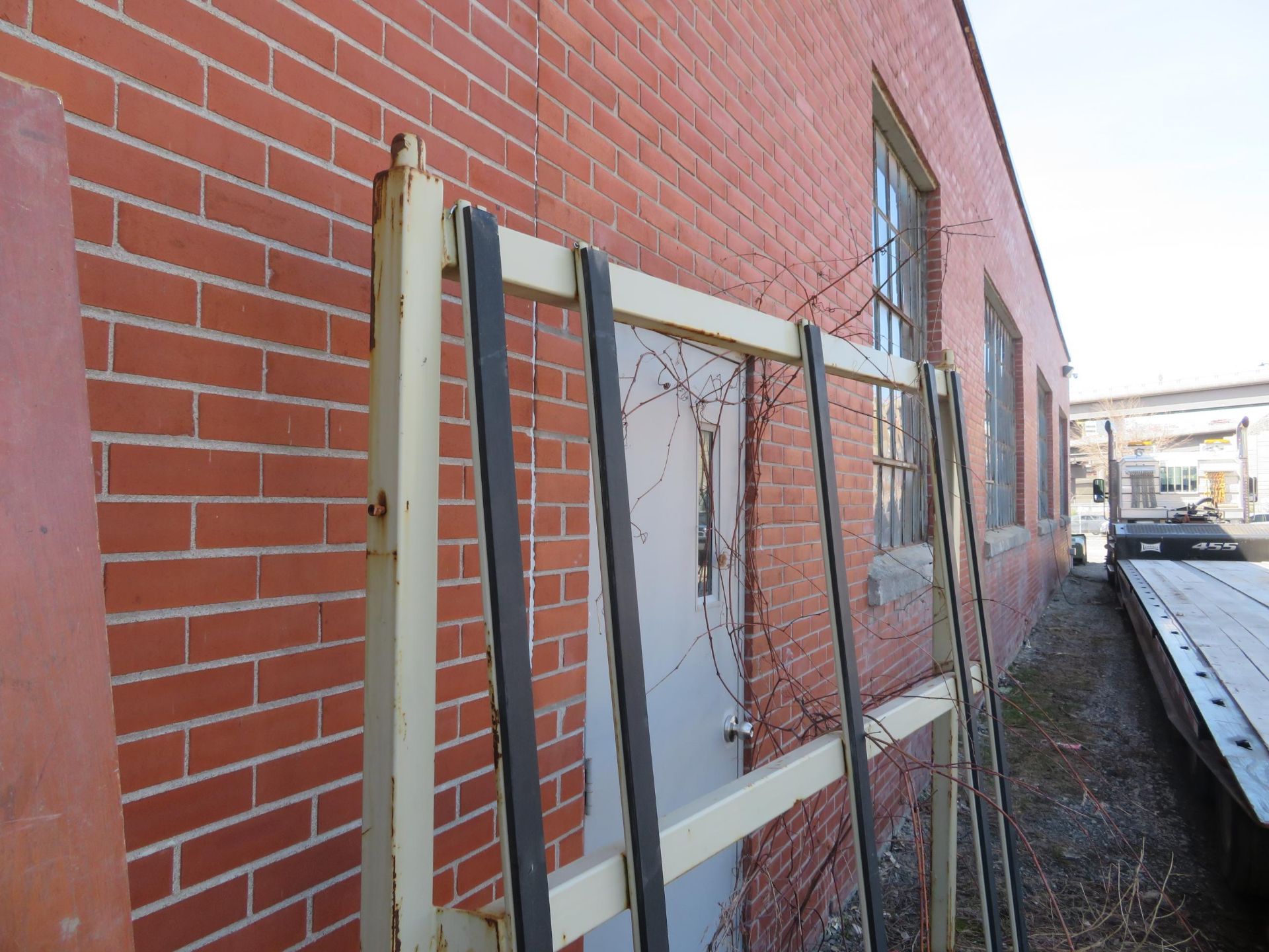 Exterior metal stock rack - Image 2 of 2