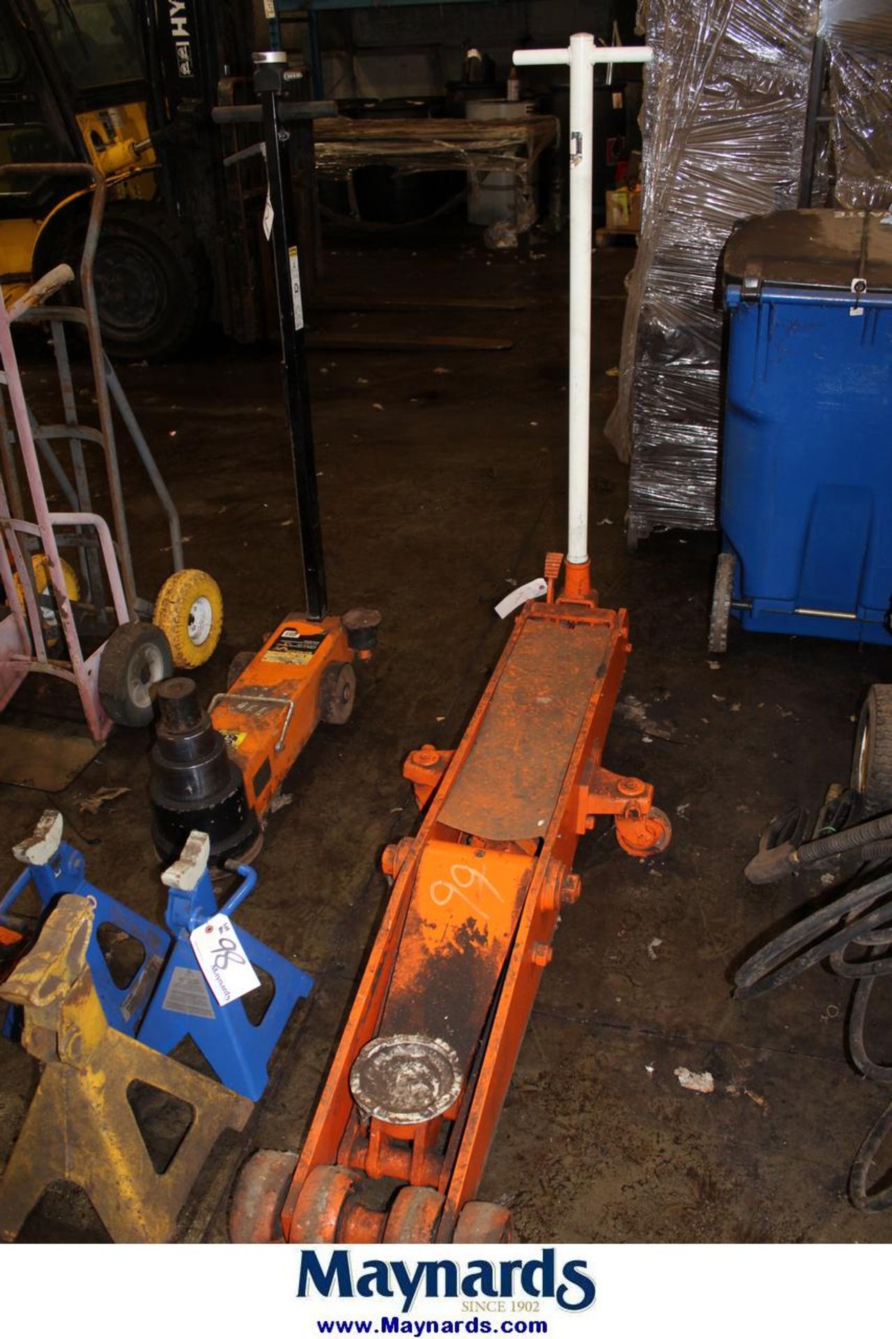 hydraulic floor jack