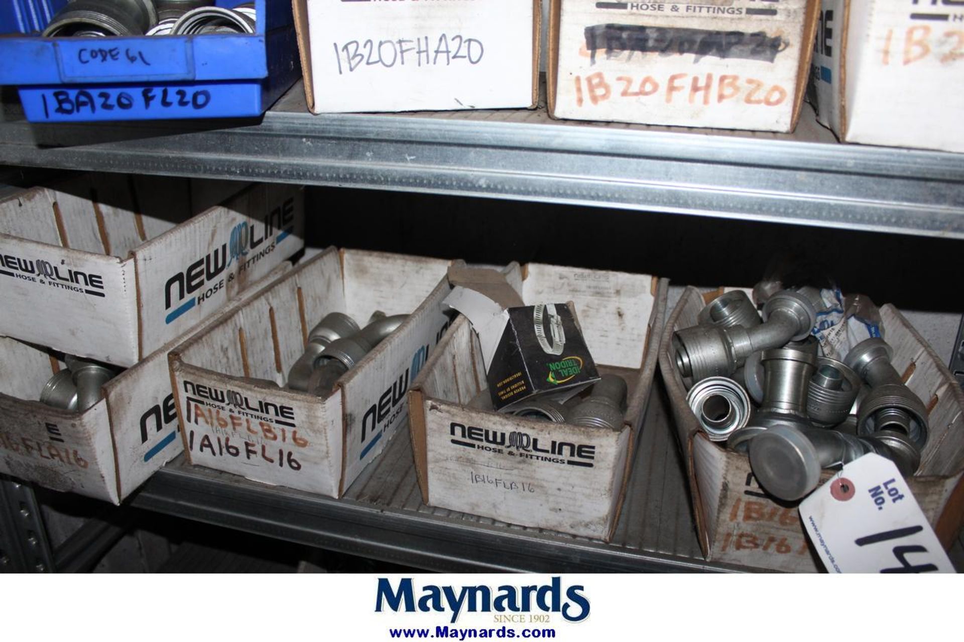 lot of hydraulic fittings on shelf - Image 3 of 5