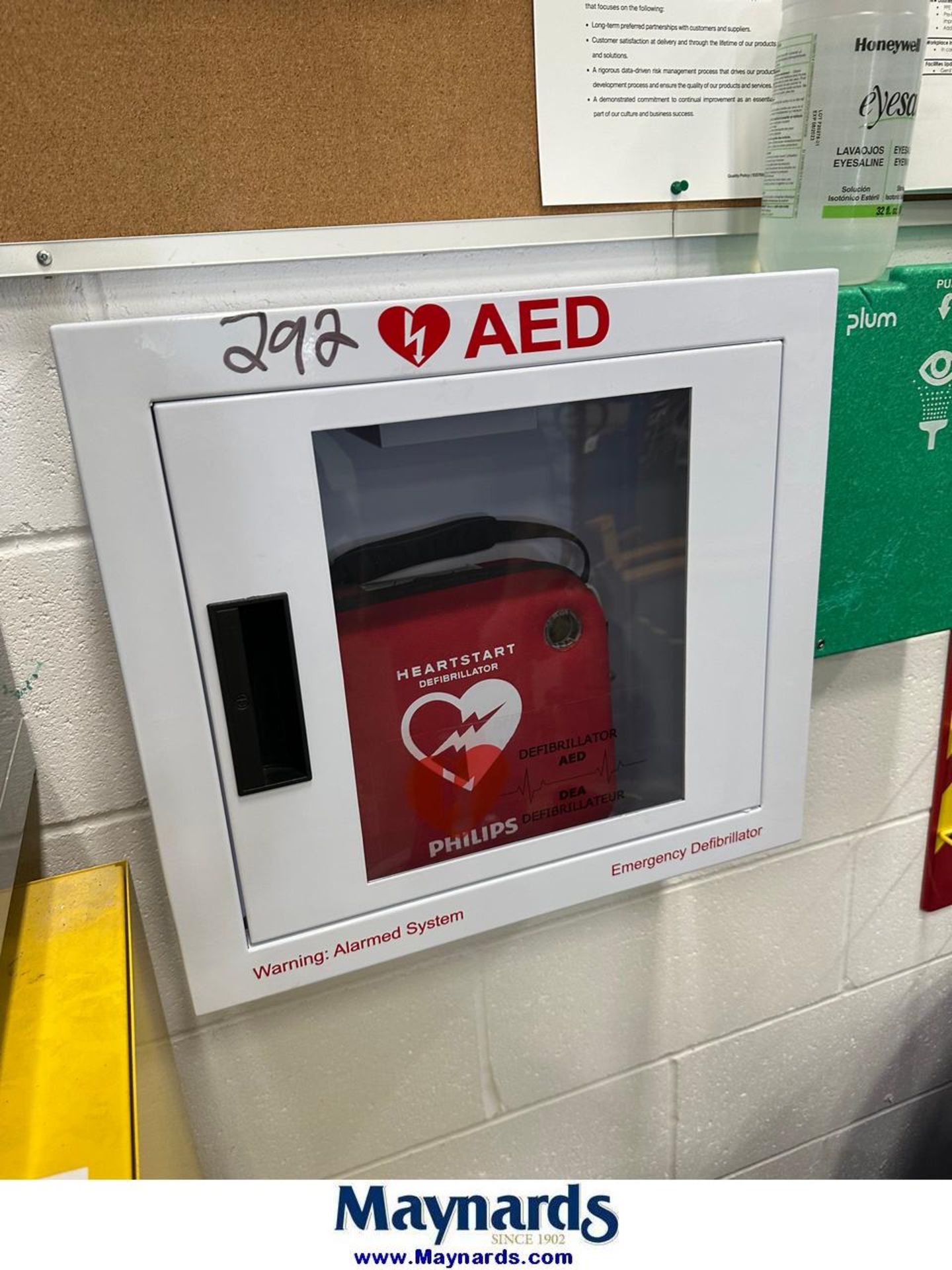 first aid kit on wall - Image 2 of 3
