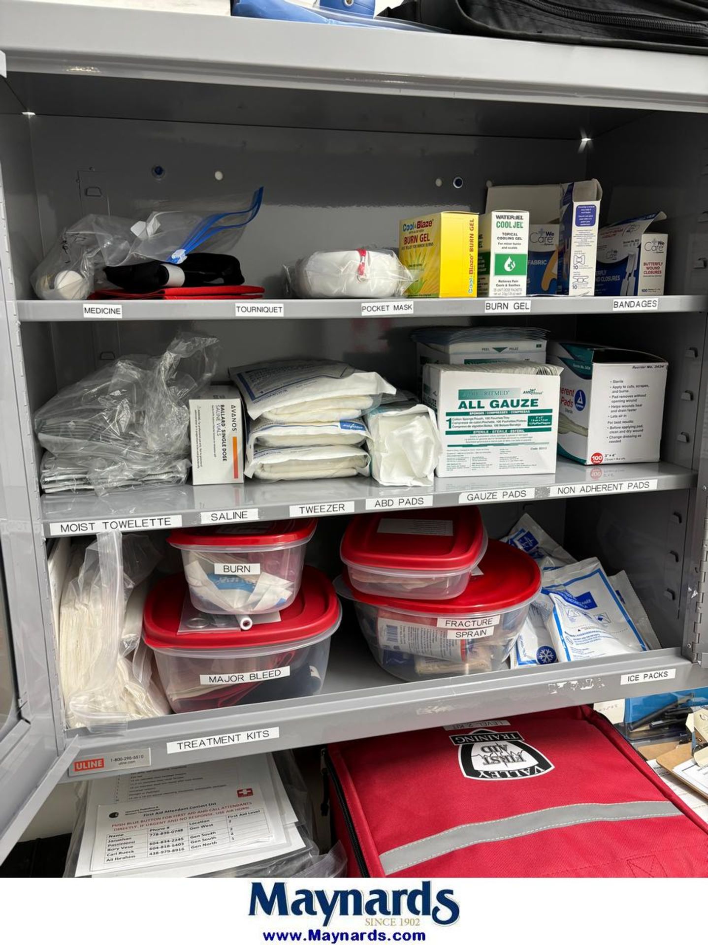 Contents of first aid room - Image 3 of 5