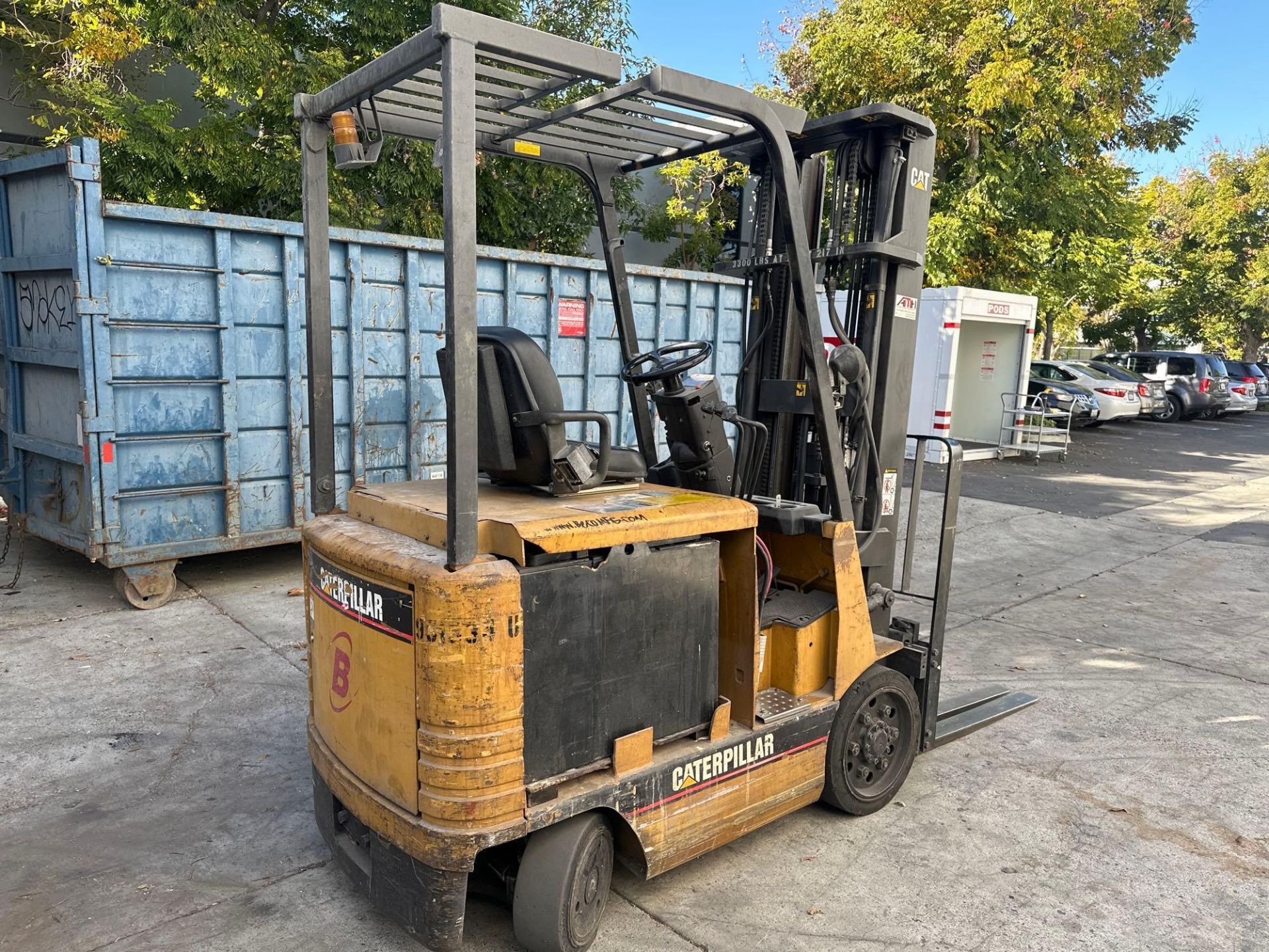 4000lbs Caterpillar 2EC20 Electric Forklift & Legacy Systems Battery Charger, s/n A2EC220057 - Image 3 of 8