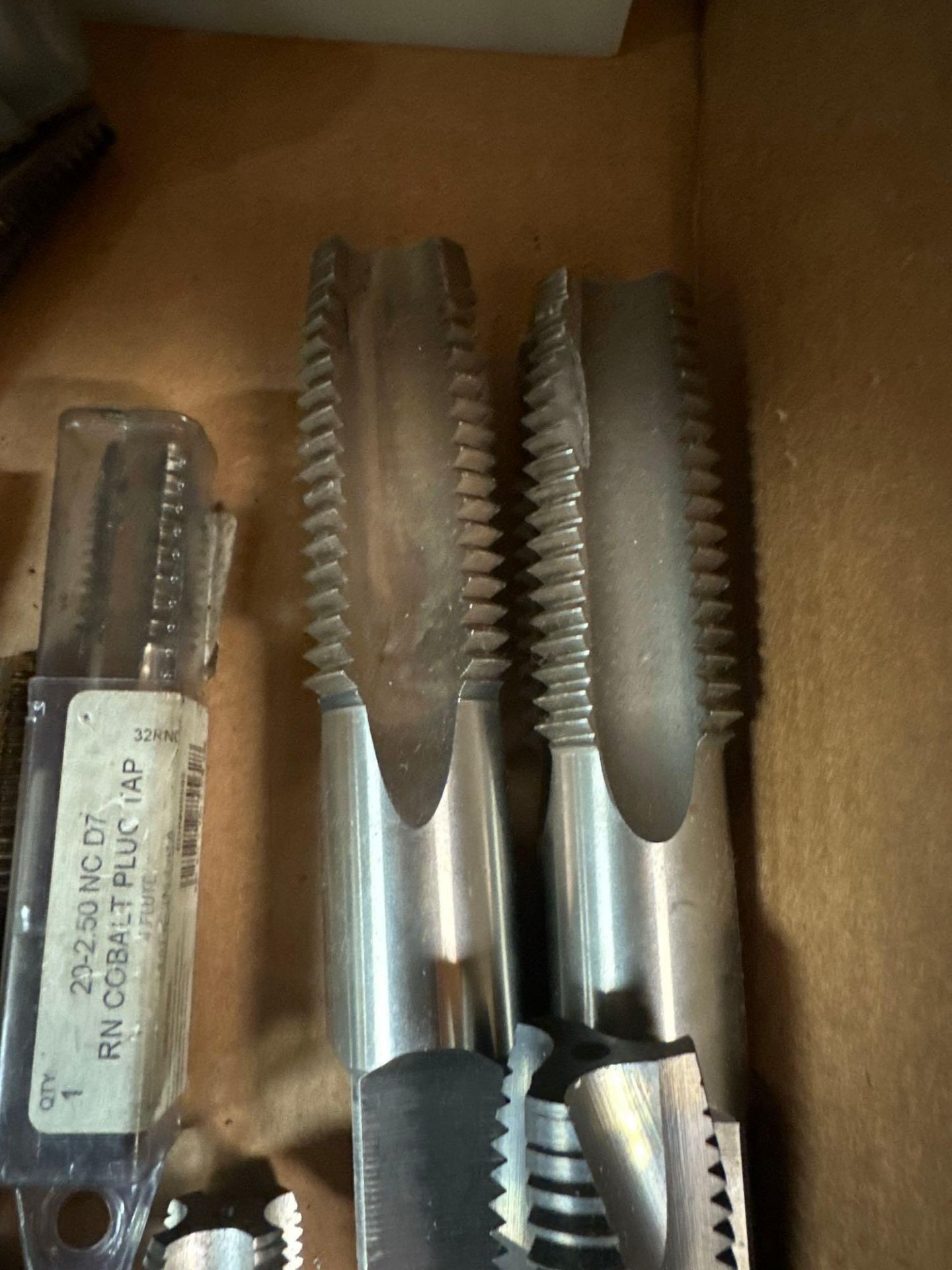 Assorted Tapping End Mills - Image 4 of 6