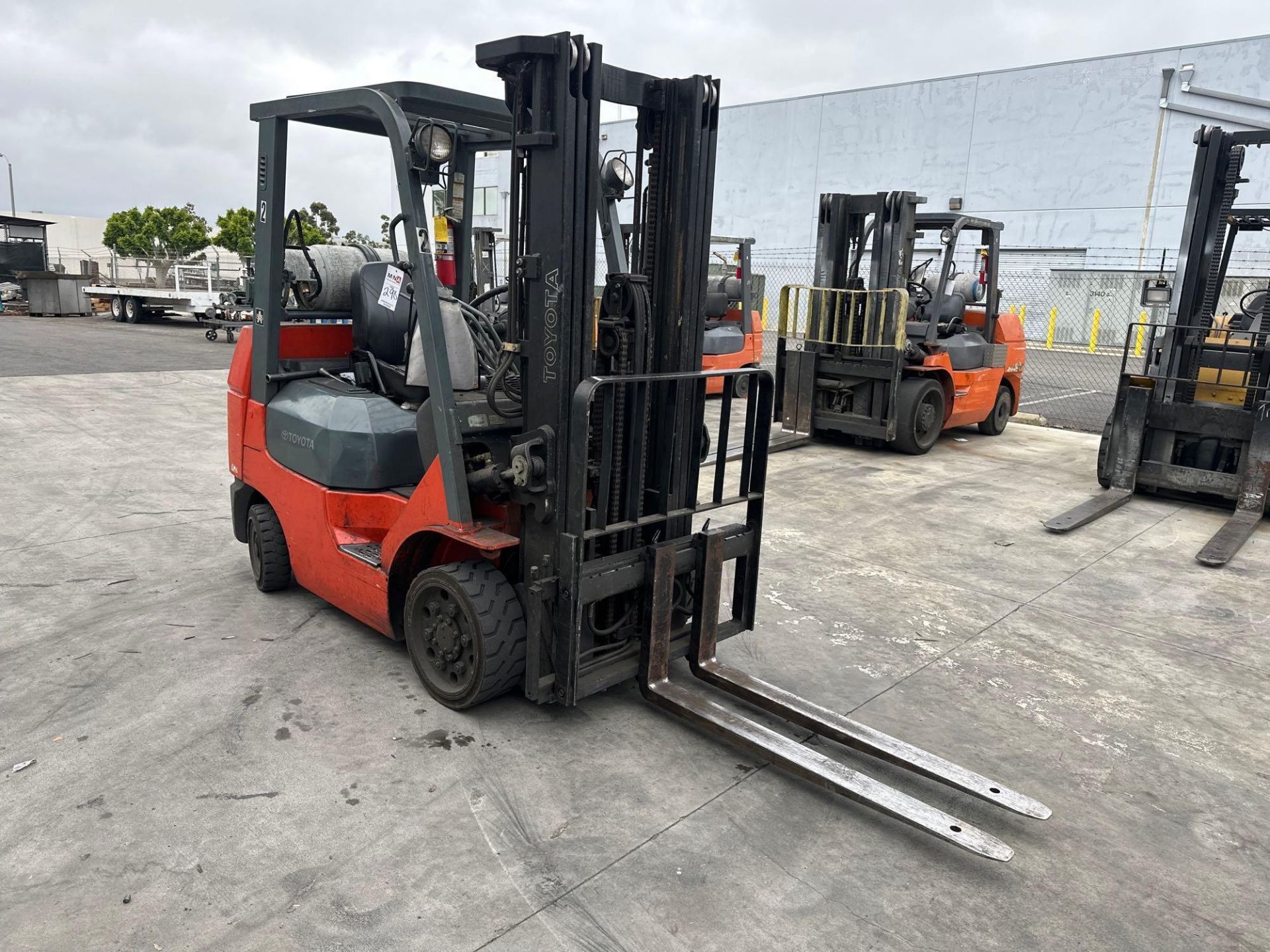 5,000lbs Toyota 7FGCU25 Forklift, LPG, s/n 97265