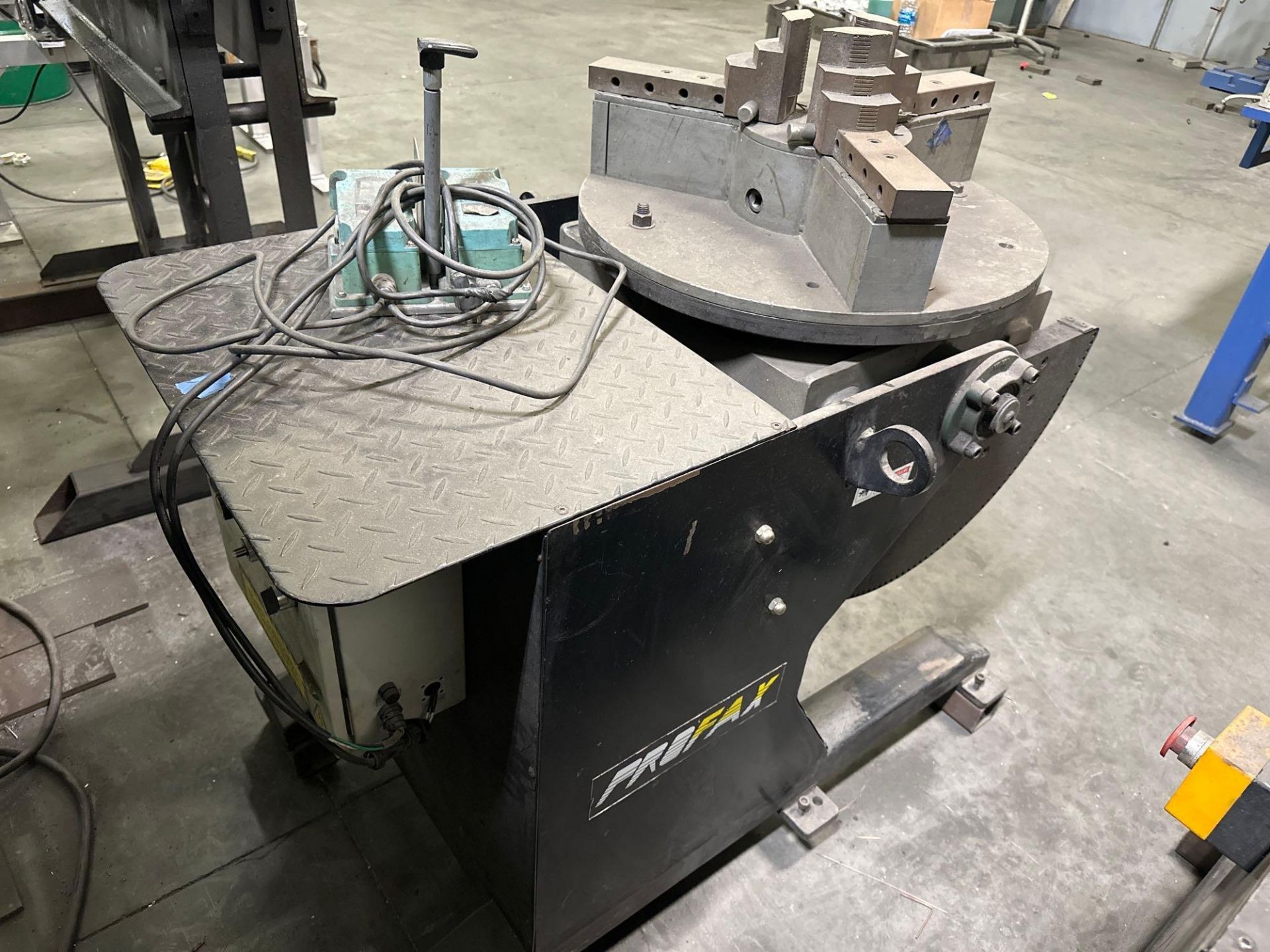 Profax WP-1000 Welding Postioner. 25.5” Table, 2 rpm, 1750lbs Cap, 0-135 Angle, s/n wp10 - 2630 - Image 4 of 7