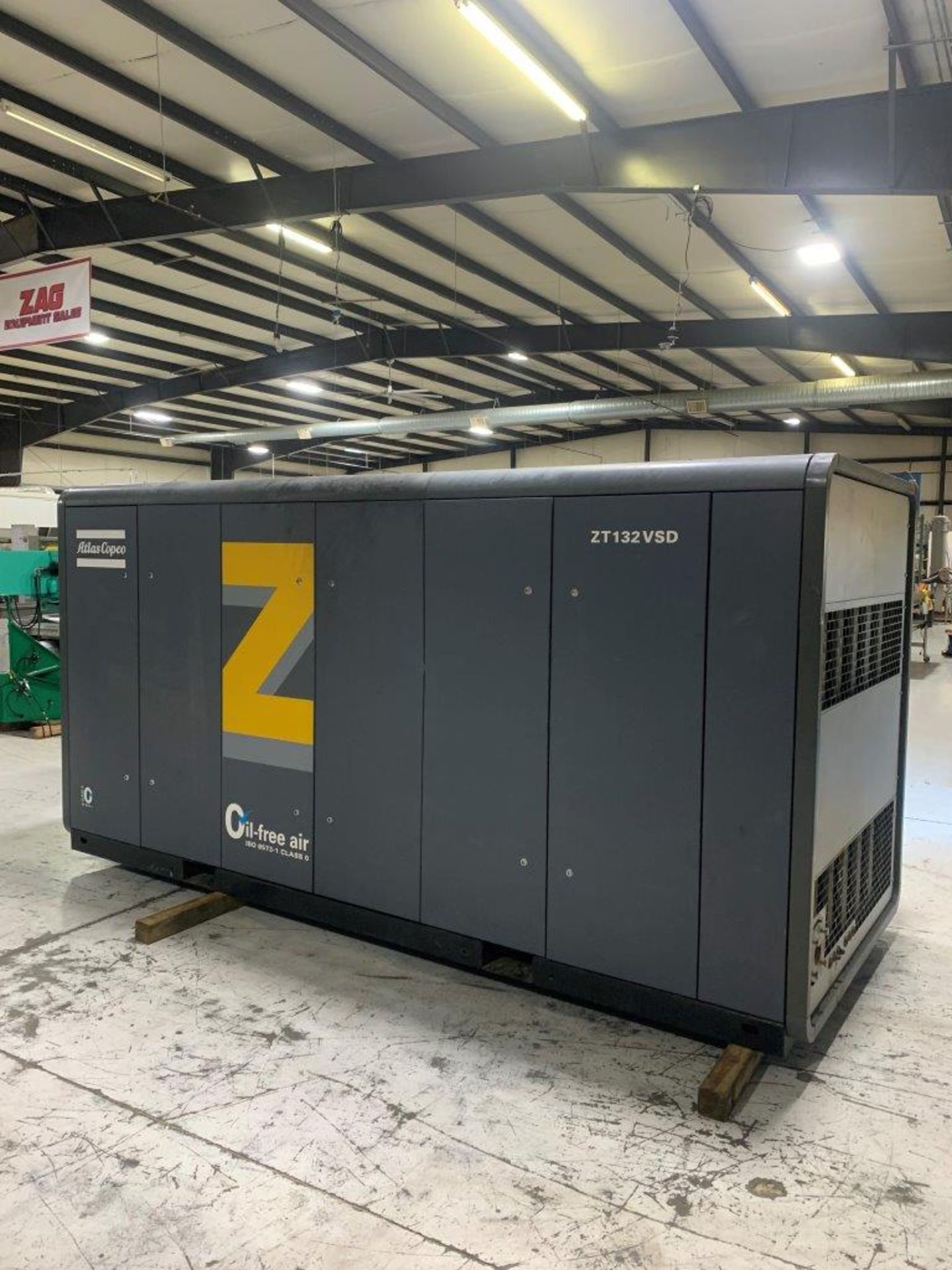 Atlas Copco Used ZT132 Screw Type Air Compressor. 182 HP, 125 Max PSI, Air-Cooled, 460V, Yr. 2017 - Image 2 of 14