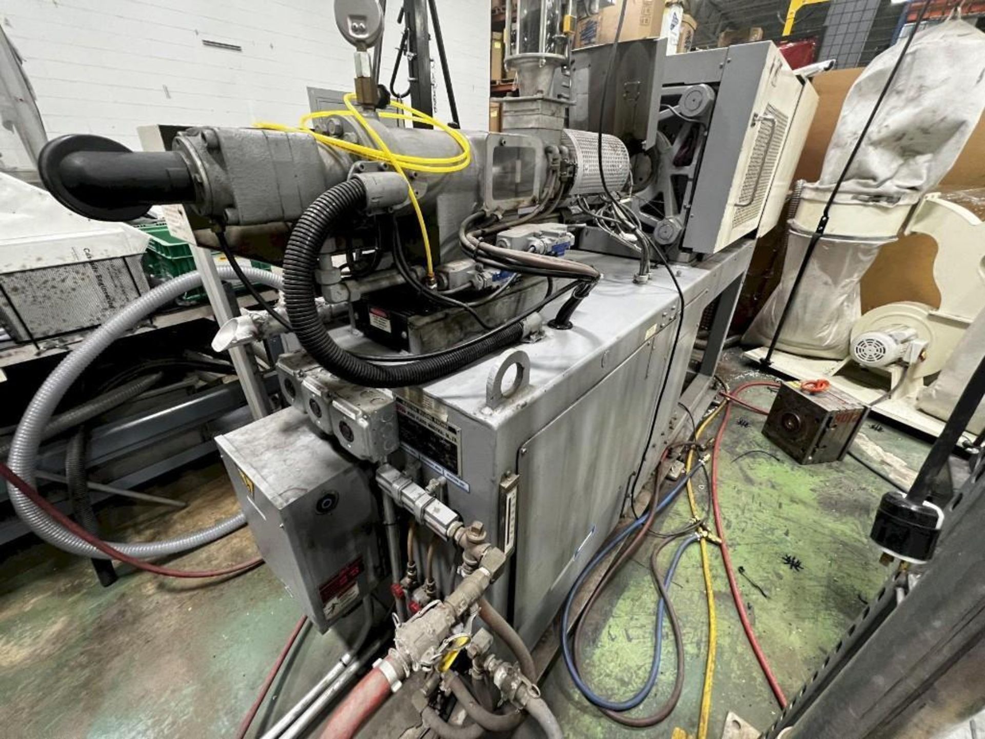 44 Ton Nissei NS40 Injection Molding Machine, s/n E40T015 *Located in Opelika, AL* - Image 2 of 7