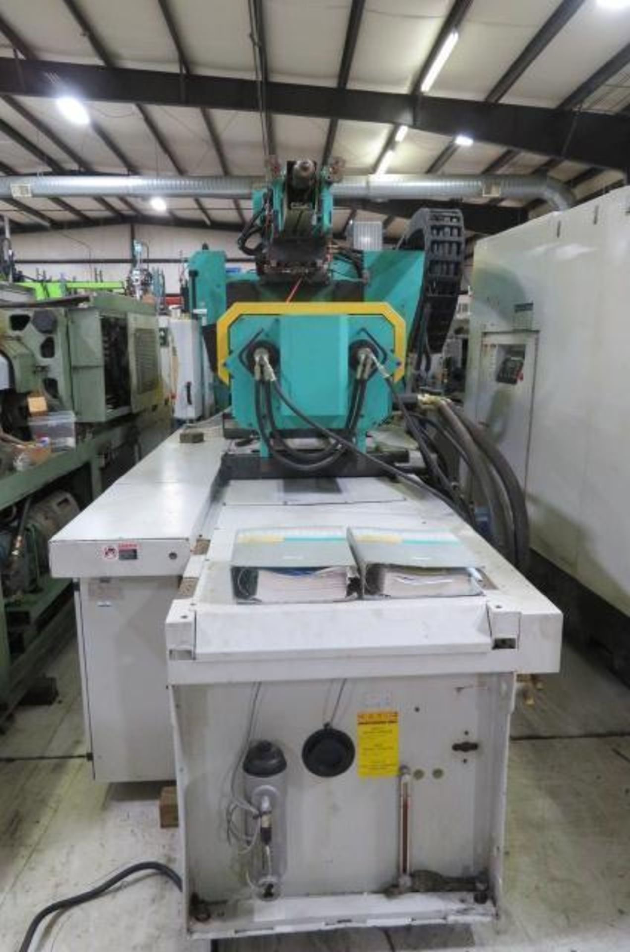 275 TON ARBURG 630 S 2500-2100/350 INJECTION MOLDING MACHINE, 10.2OZ SHOT SIZE, SELOGICA CONTROL - Image 2 of 8