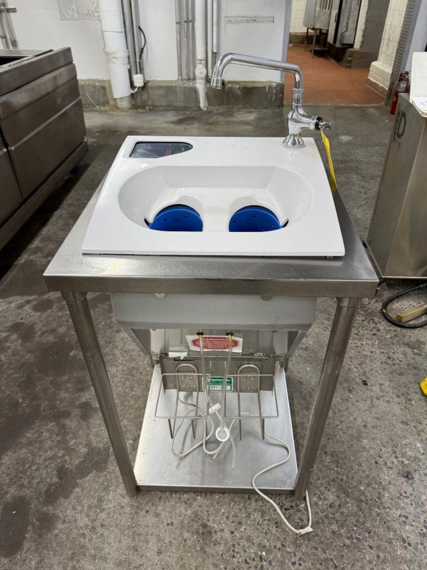 Meritech Automated Hand Cleaning system