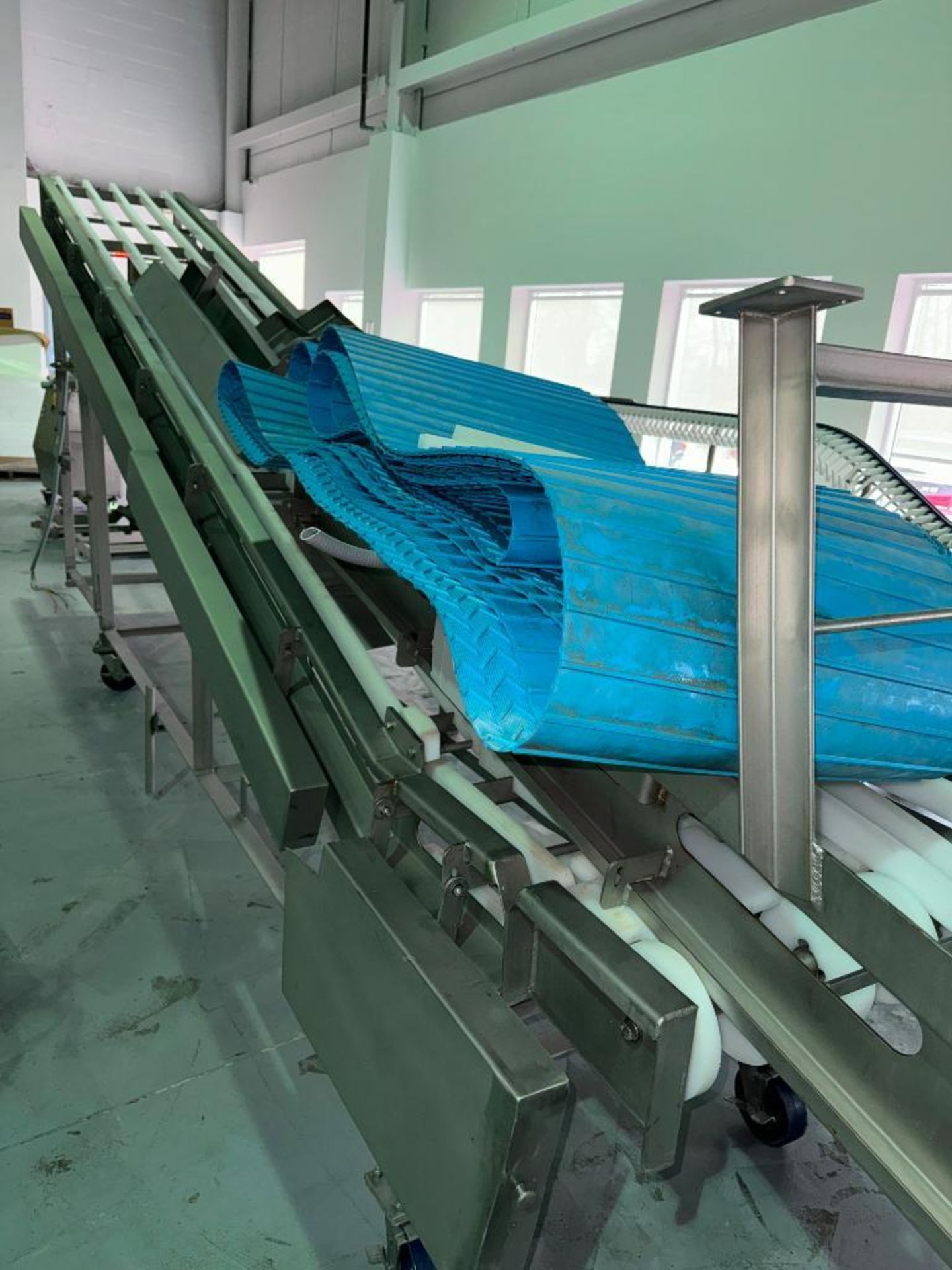 AMFEC Incline Conveyor - Image 6 of 6